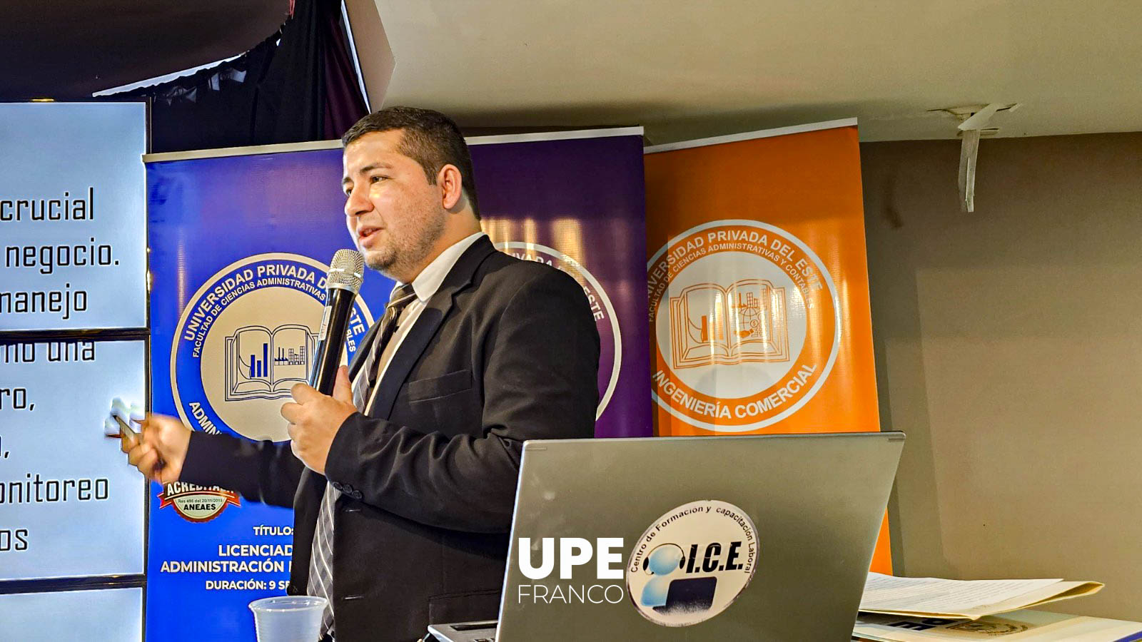 Estudiantes de Administración Impulsan Taller de Finanzas para Emprendedores