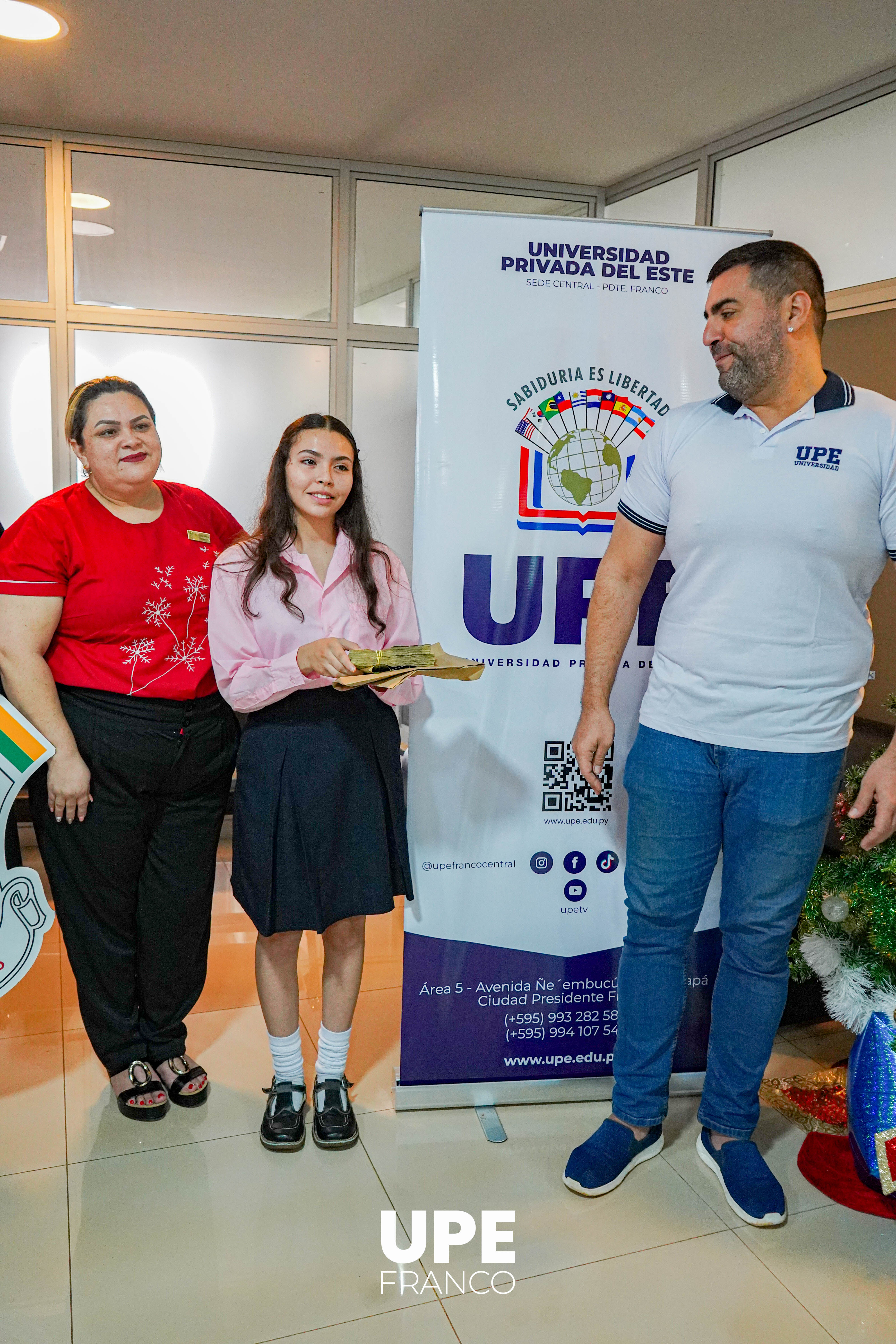 Entrega Oficial del Premio de 20.000.000 Gs al Colegio Nacional Paraguay Brasil: Promo Colegios 2024