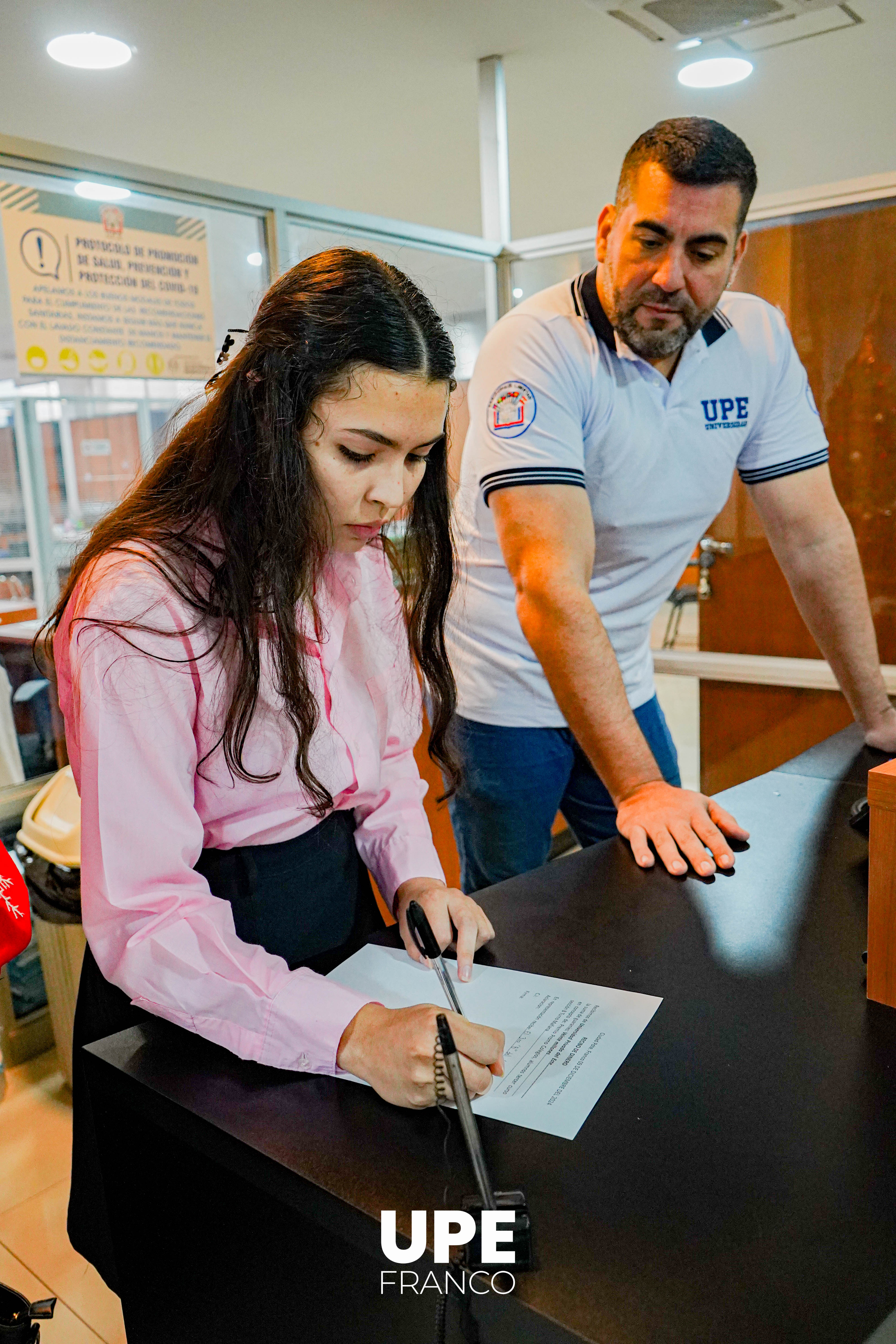 Entrega Oficial del Premio de 20.000.000 Gs al Colegio Nacional Paraguay Brasil: Promo Colegios 2024