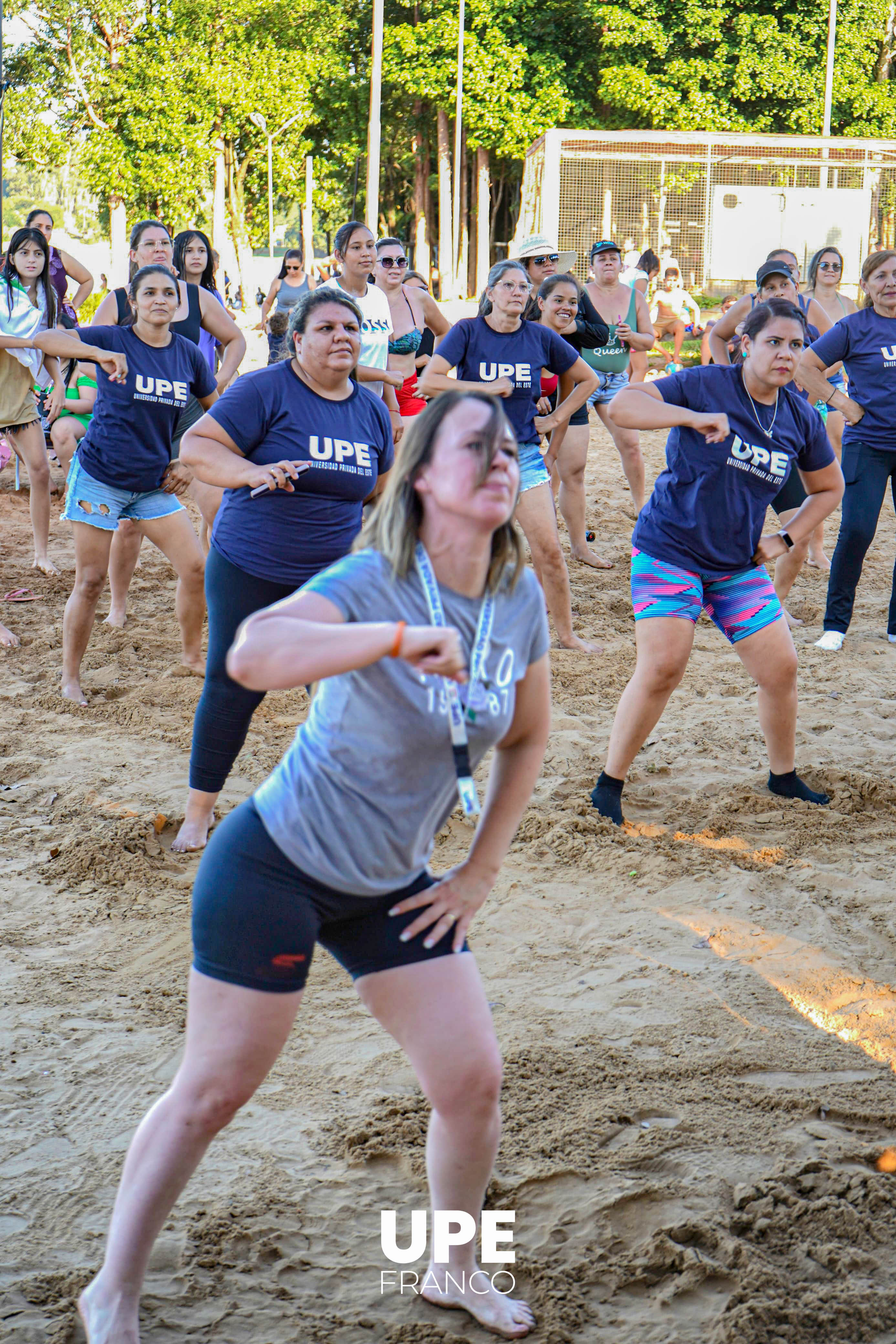 Zumba Gratuita en la Costanera: Movement Fitness UPE Franco