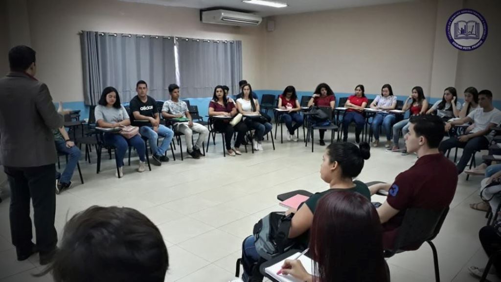 Inicio al curso de Nivelación de las Carreras de Administración de Empresas