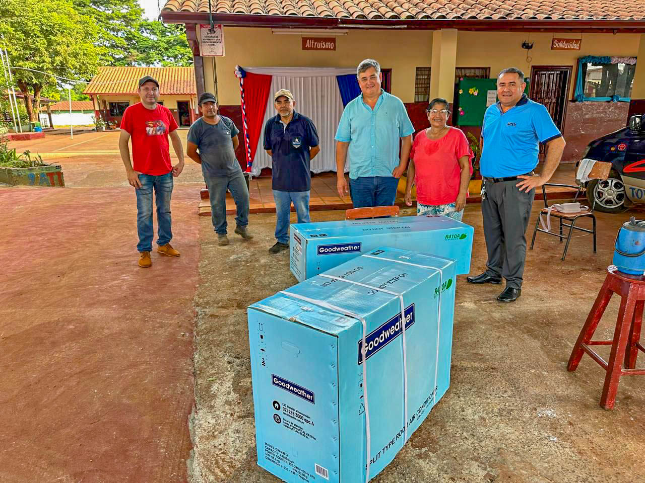 Escuela Jorge Rubén Peña del Km7 Monday de Franco recibió nuevo acondicionador de aire