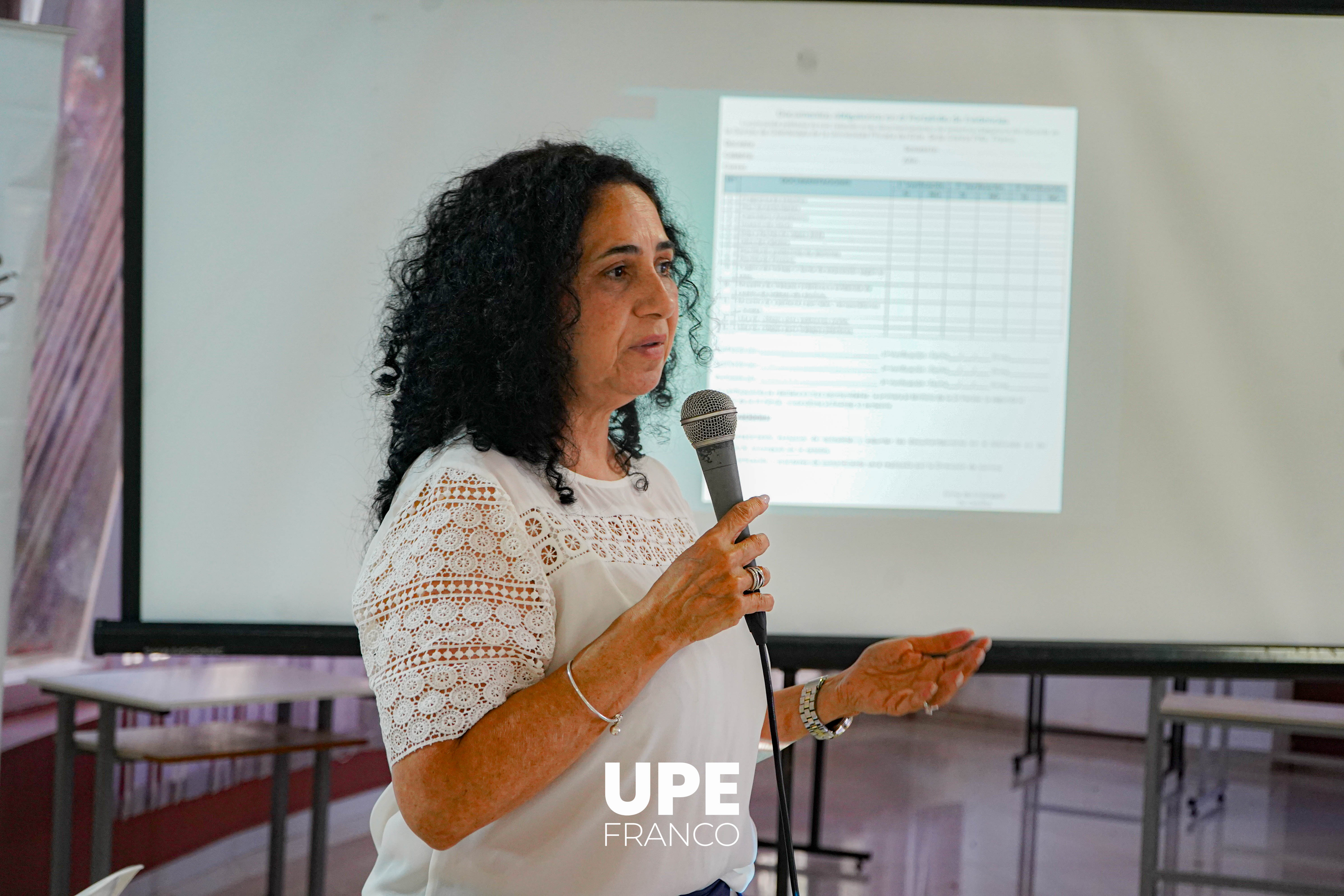 Claustro Docente 2025: Docentes de Odontología UPE se reúnen para potenciar la educación en 2025