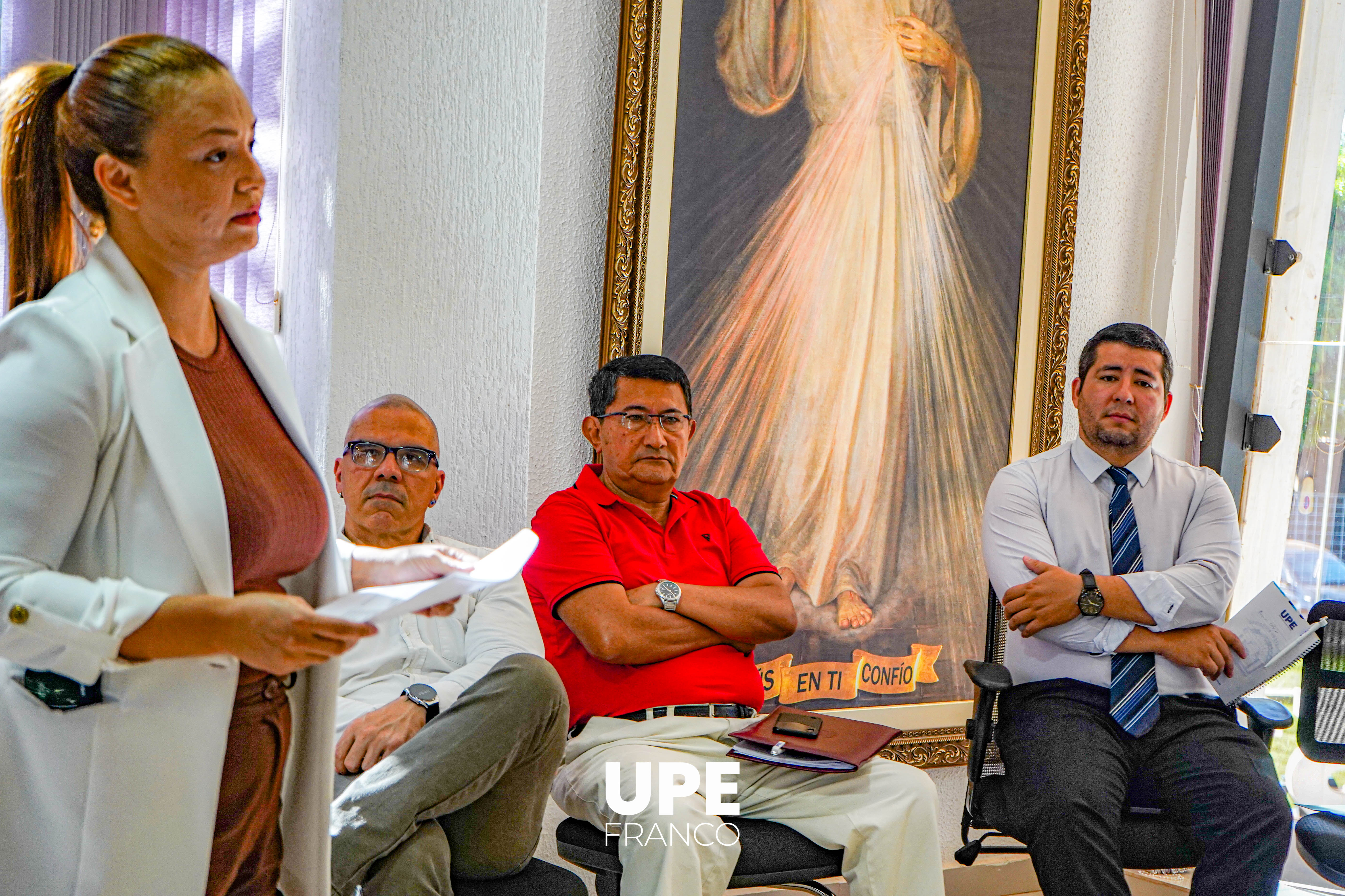 UPE FRANCO: Con nuevas Direcciones 