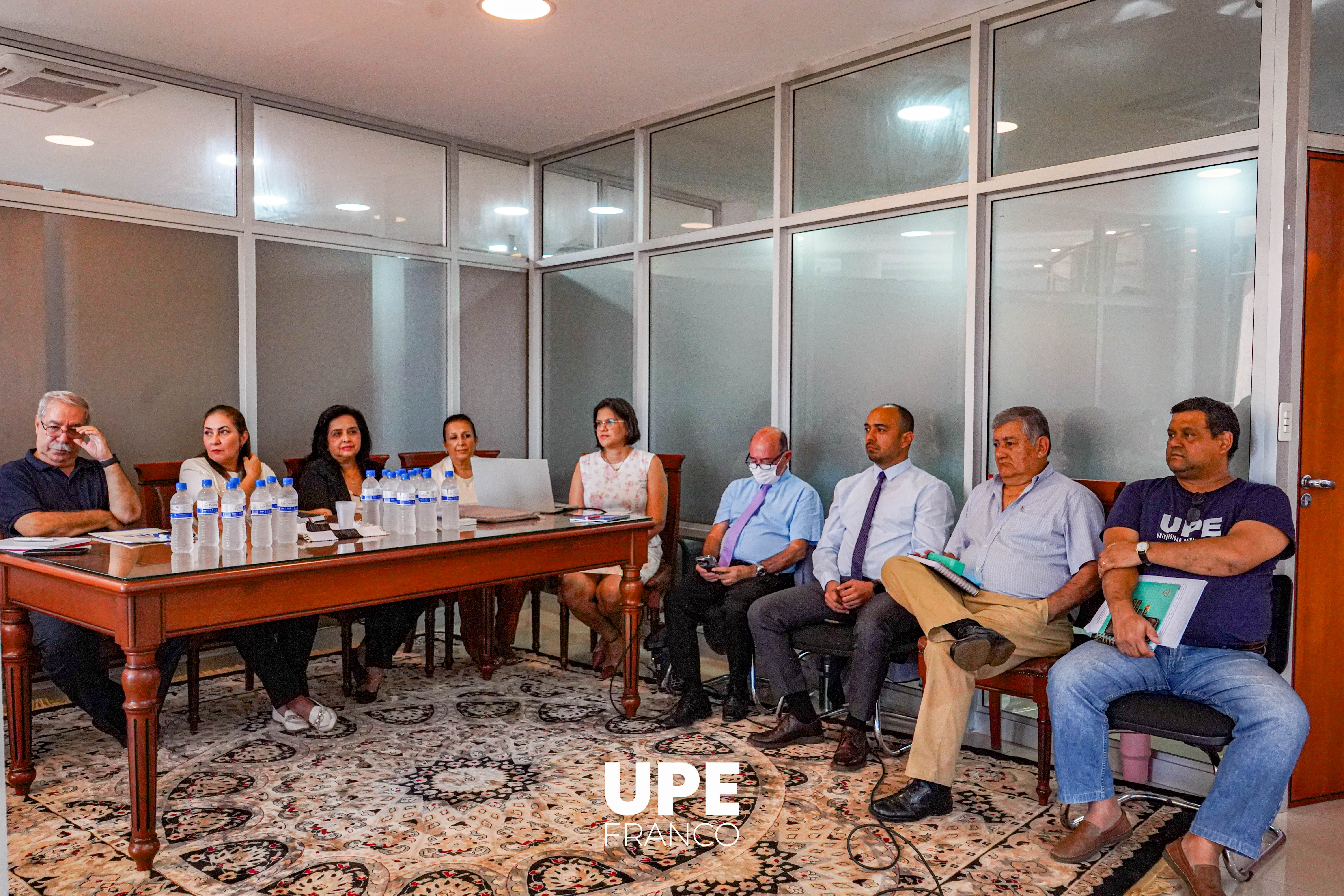UPE FRANCO: Con nuevas Direcciones 