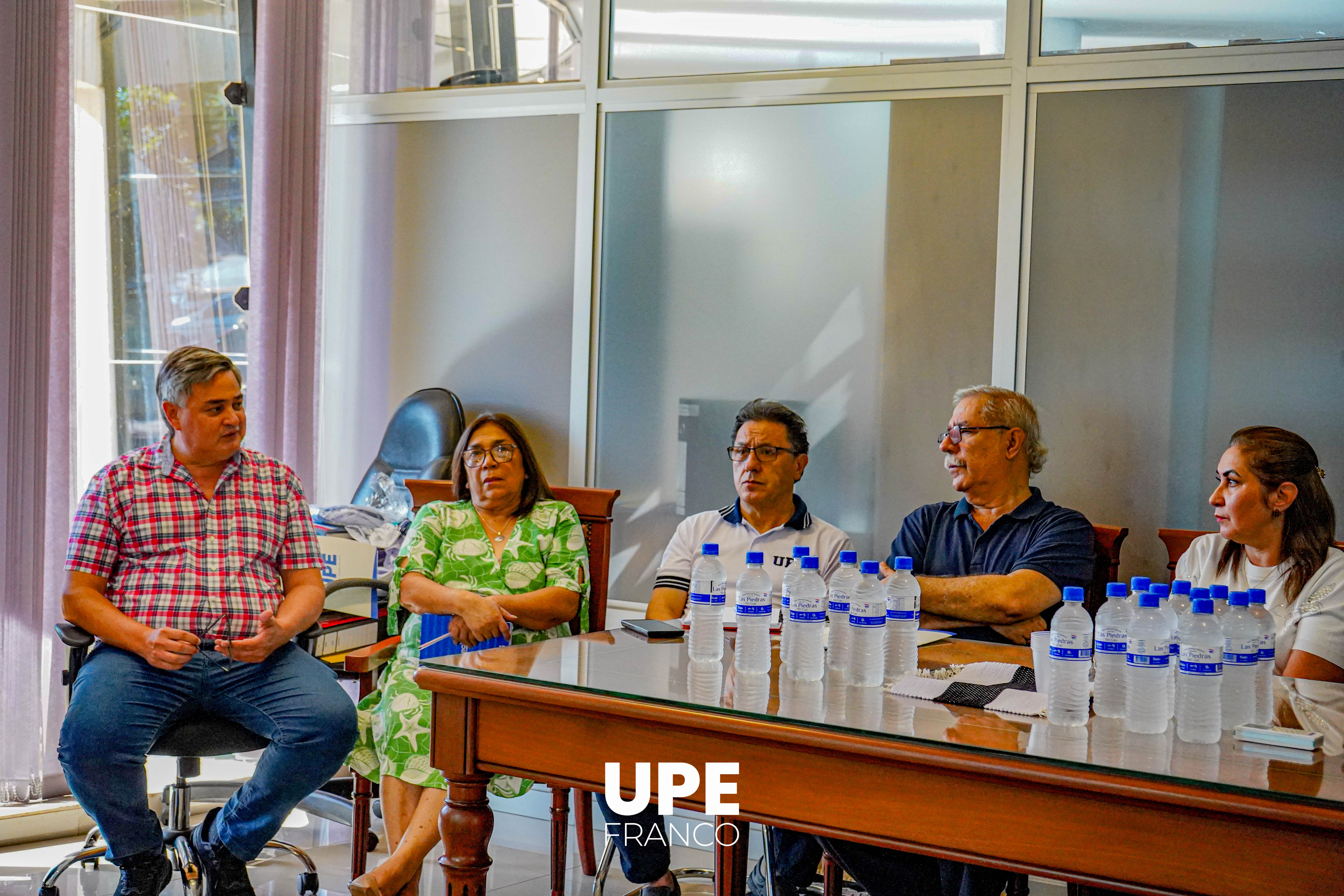 UPE FRANCO: Con nuevas Direcciones 