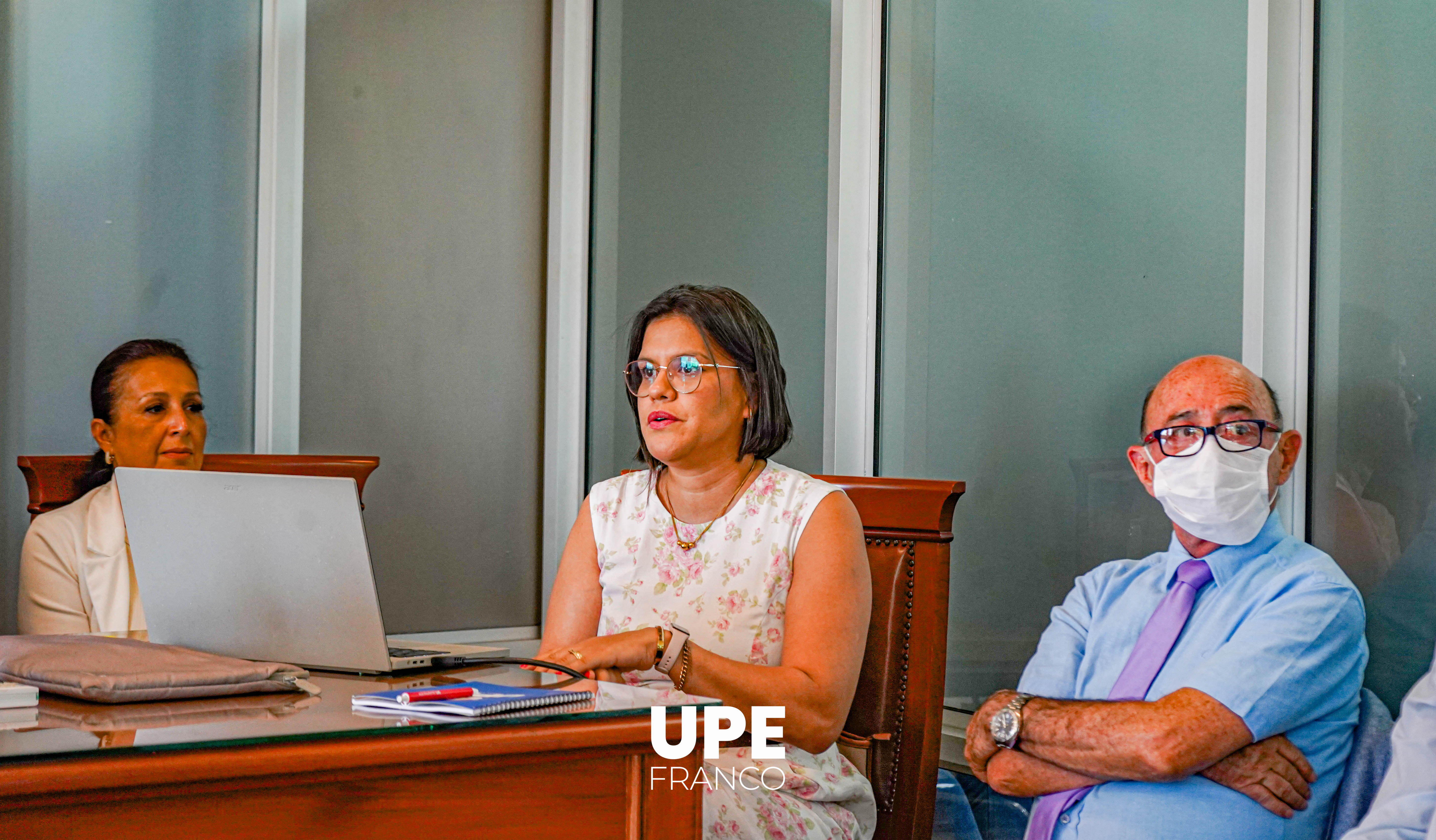 UPE FRANCO: Con nuevas Direcciones 