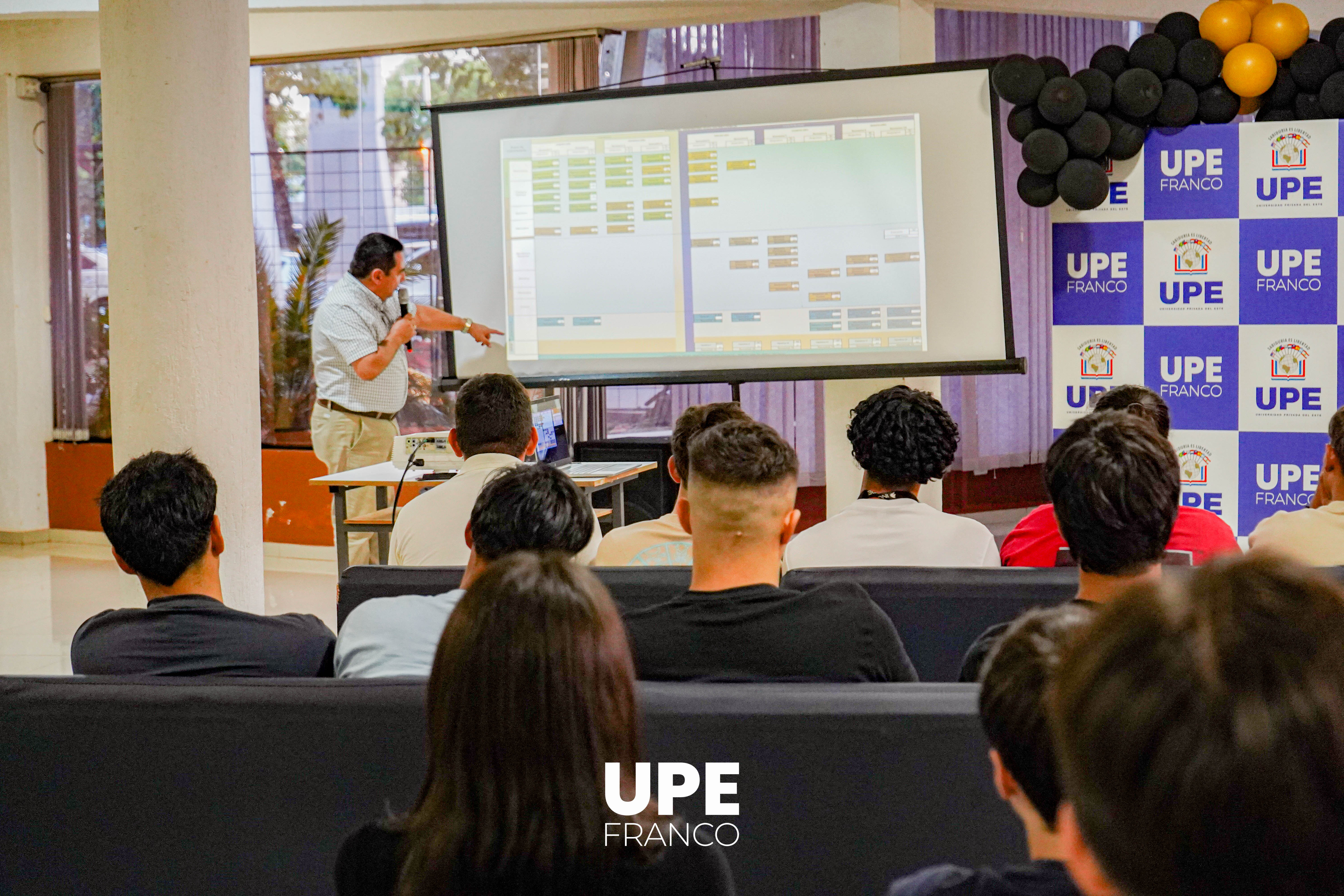 Jornada de Inducción: UPE Franco recibe a sus nuevos estudiantes de Ingeniería Electromecánica