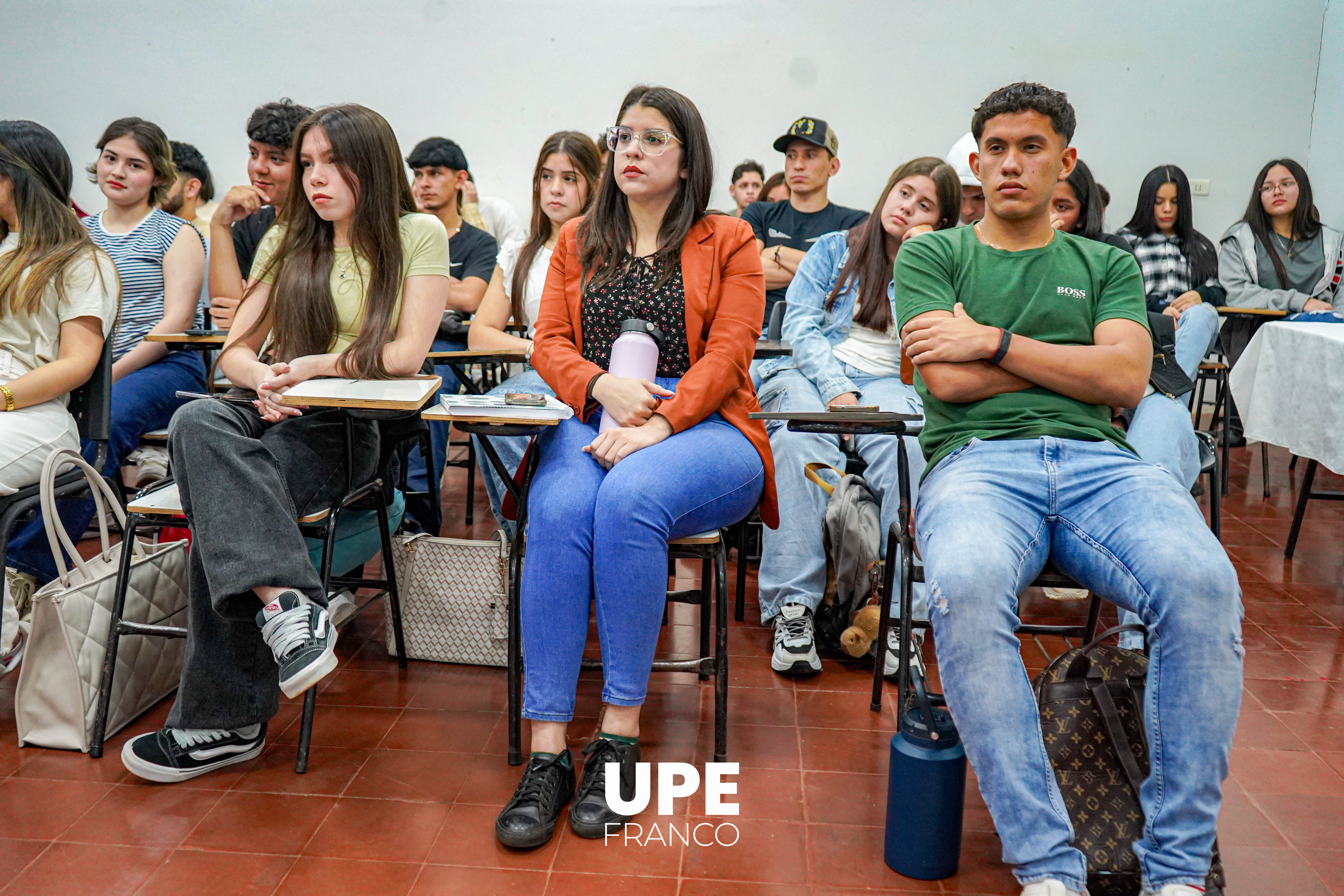 Ceremonia de inducción 2025: Estudiantes de Ciencias de la Salud inician su formación