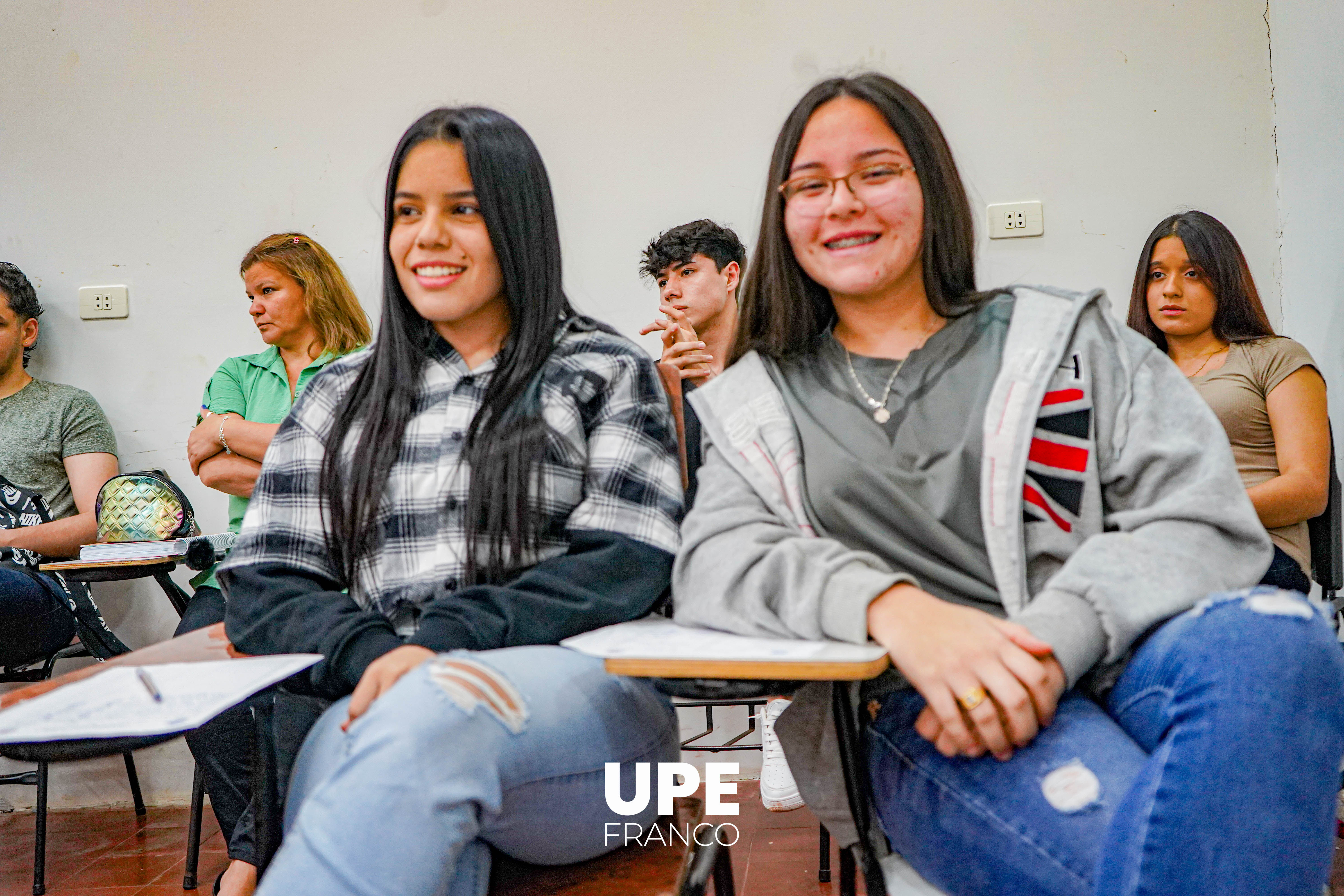 Ceremonia de inducción 2025: Estudiantes de Ciencias de la Salud inician su formación