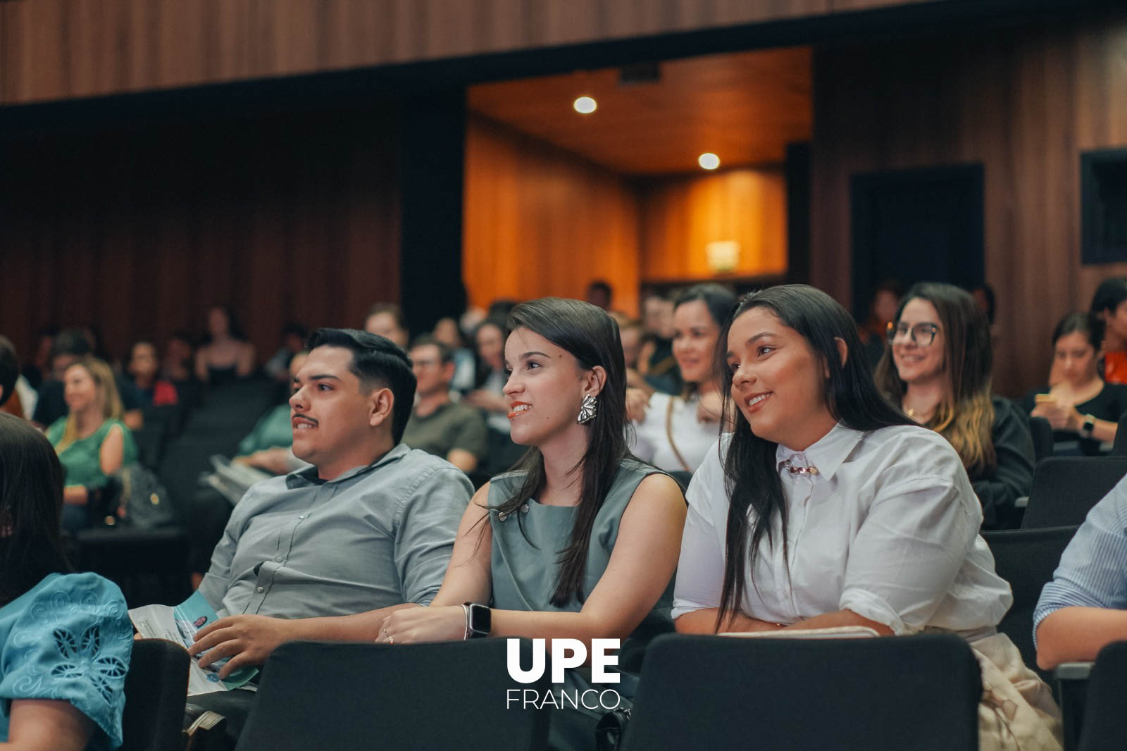 Éxito en el Seminario sobre Revalida INEP: UPE Franco y Estrategia MED