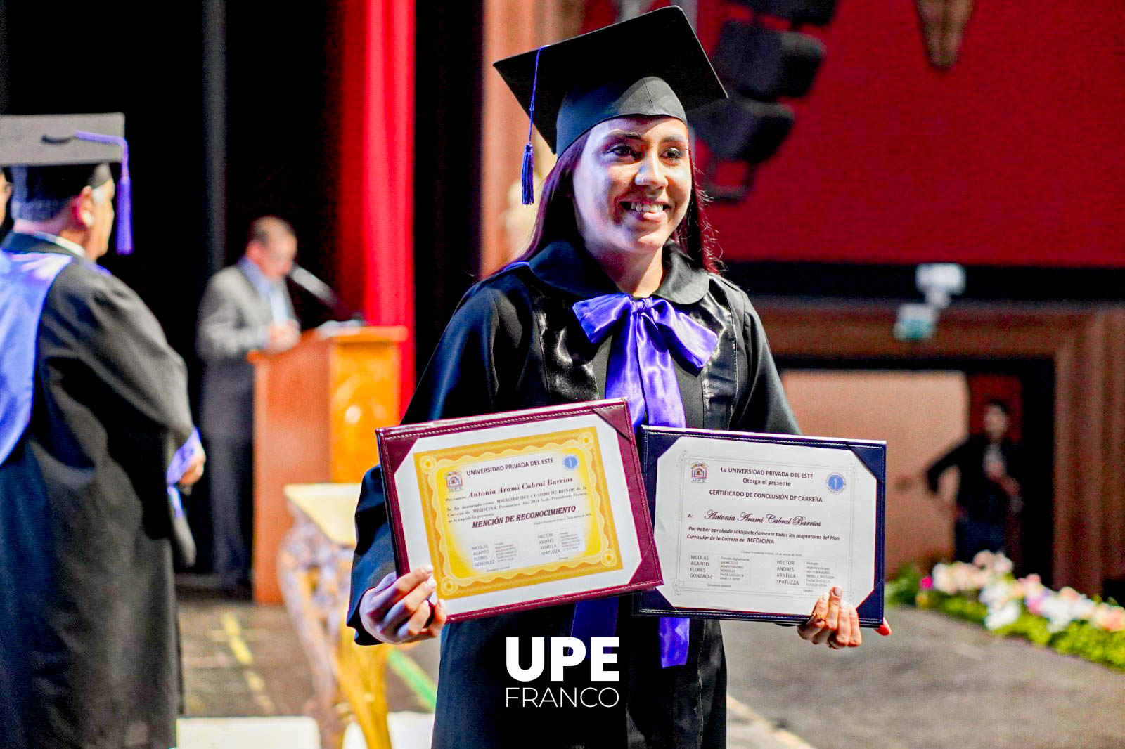 Ceremonia de Graduación UPE FRANCO: Carrera de Medicina - Promoción 2024