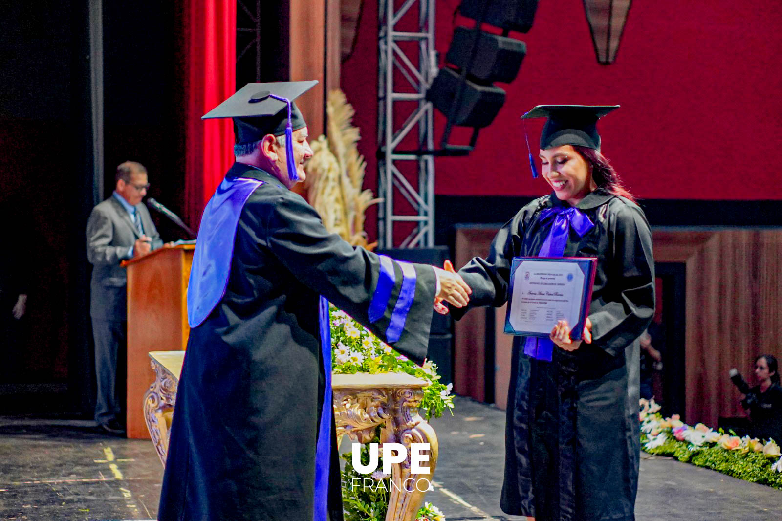 Ceremonia de Graduación UPE FRANCO: Carrera de Medicina - Promoción 2024