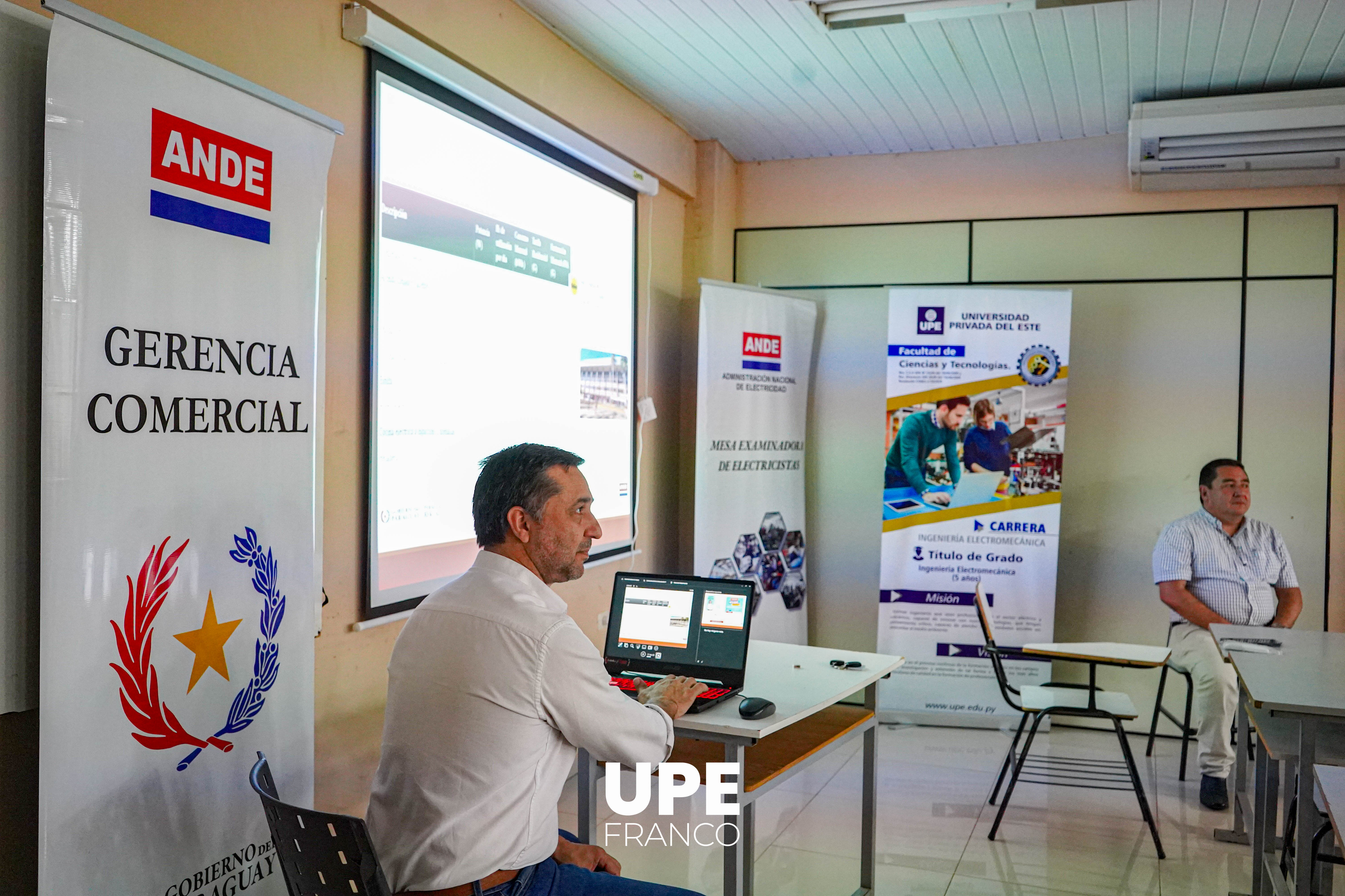 Estudiantes de Ingeniería Electromecánica reciben capacitación sobre matriculación en ANDE