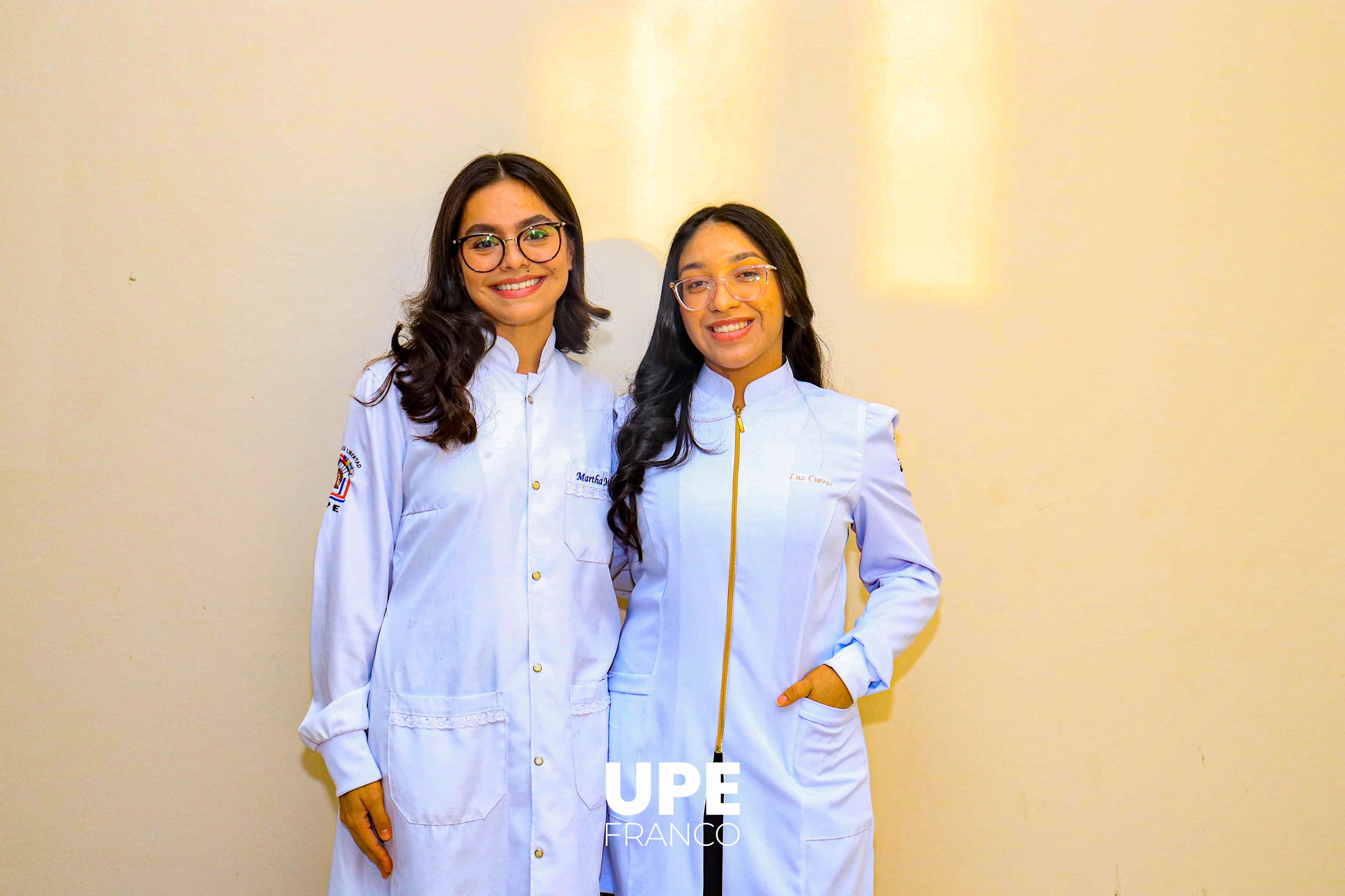 Estudiantes de Odontología de la UPE se destacan en jornada científica regional