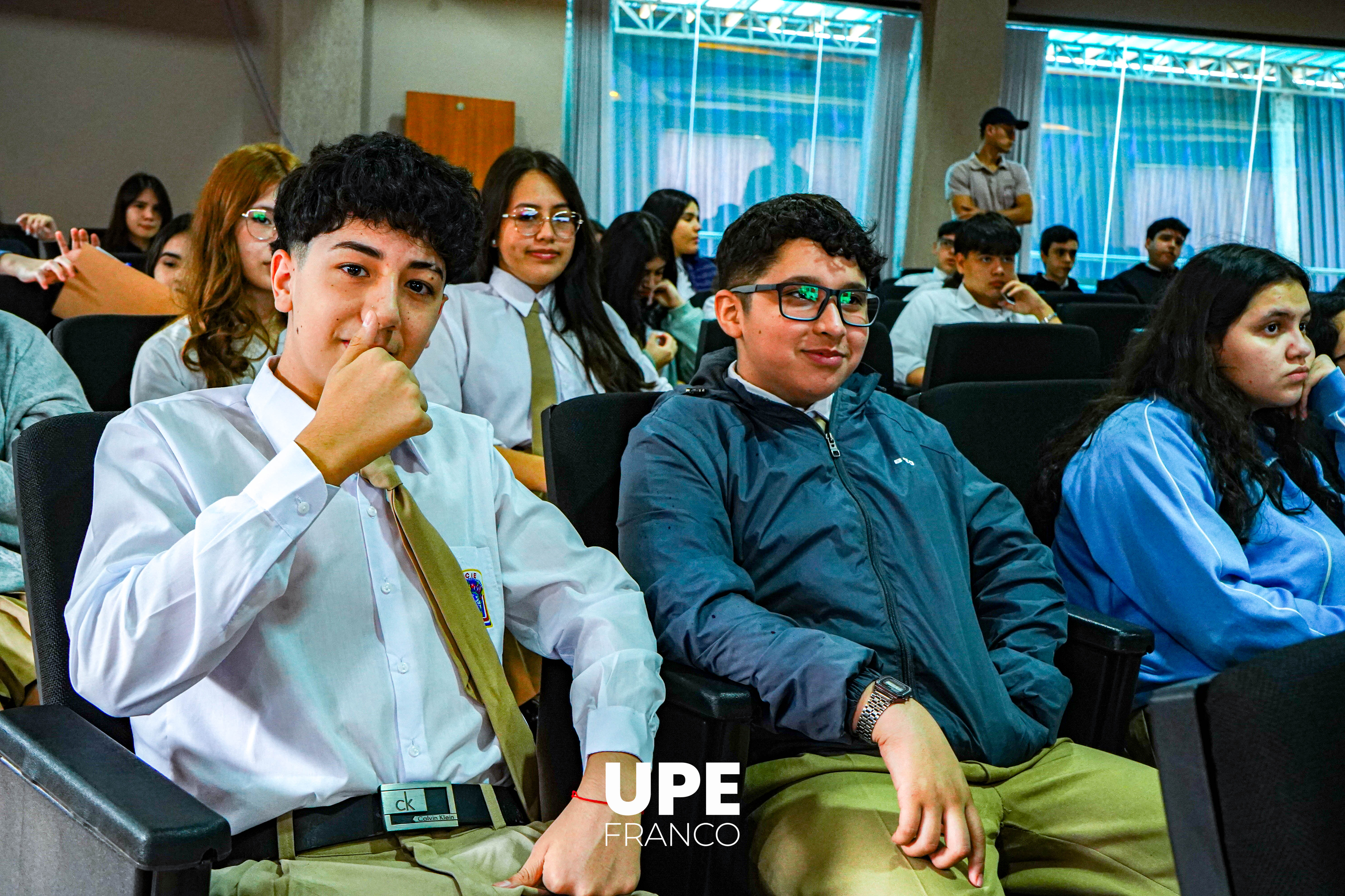 Estudiantes de Enfermería brindan charla educativa sobre ETS en el Colegio Intercontinental del Este