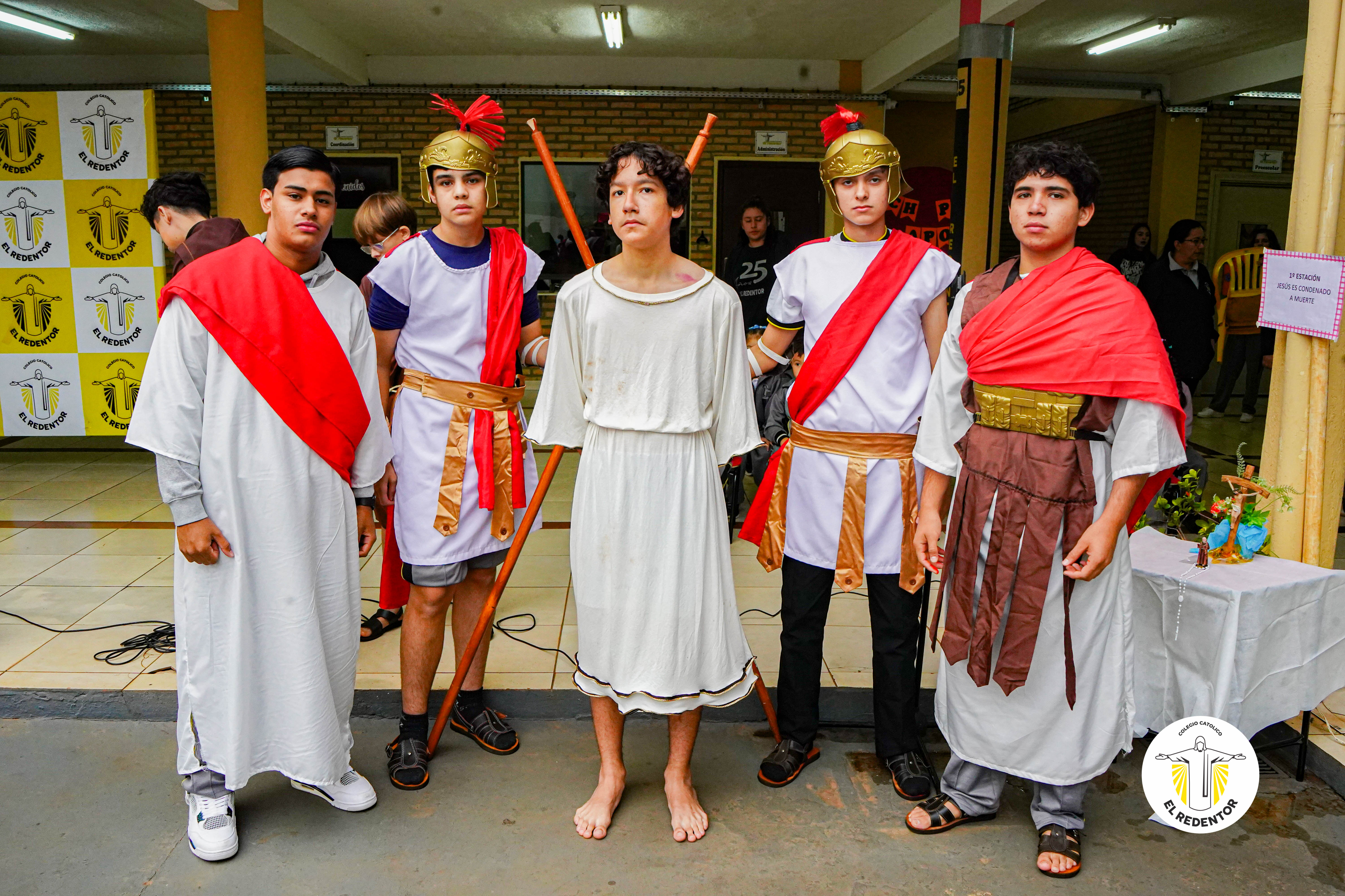 Vía Crucis en el Colegio Redentor: Fe, valores y enseñanzas de Semana Santa