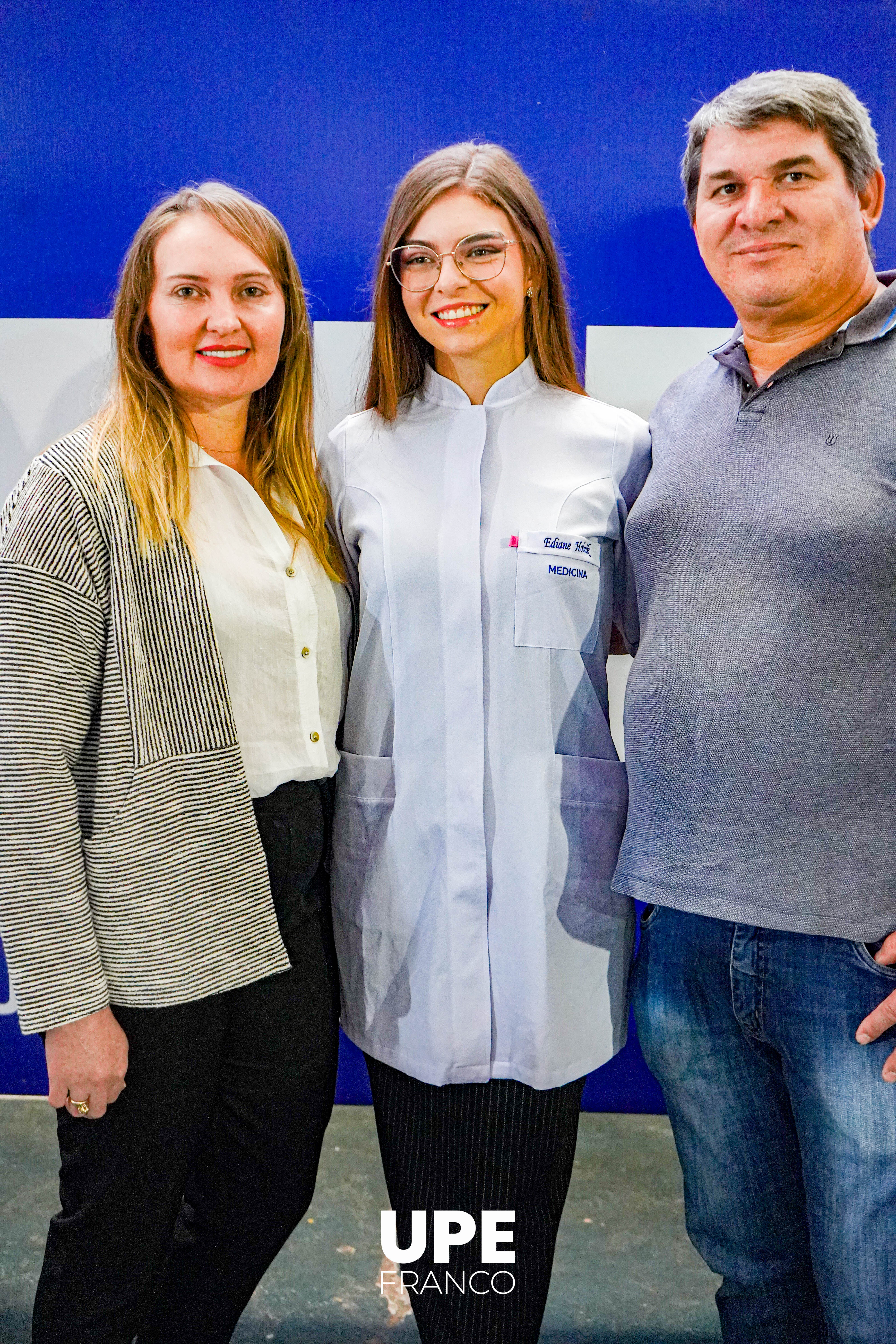 UPE FRANCO da la bienvenida a sus nuevos estudiantes de Medicina: Inducción y Ceremonia del Chaleco
