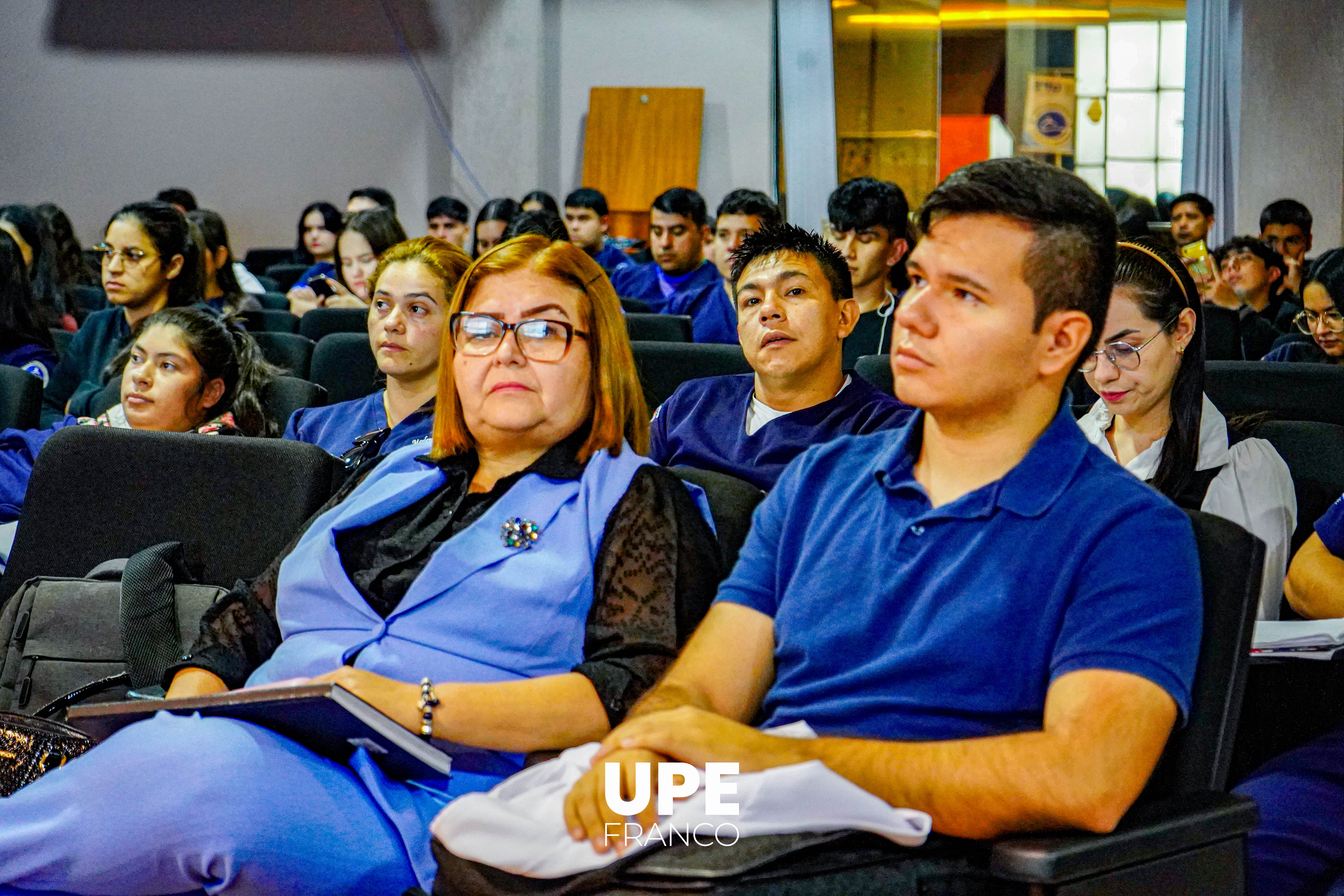 Taller de Fisioterapia Integrativa reúne a estudiantes y profesionales en UPE FRANCO