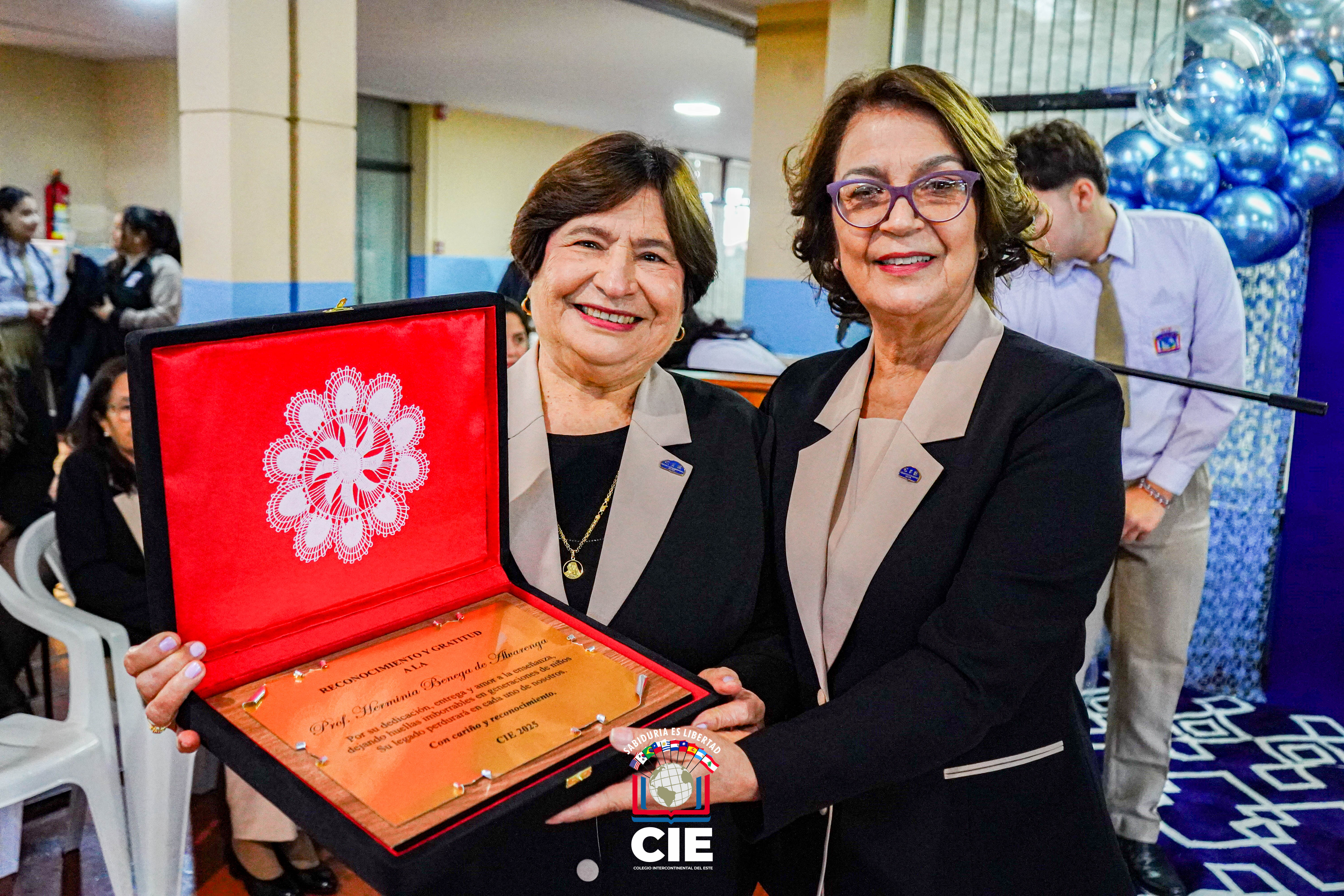 Acto de Homenaje por el Día del Maestro en el Colegio Intercontinental del Este