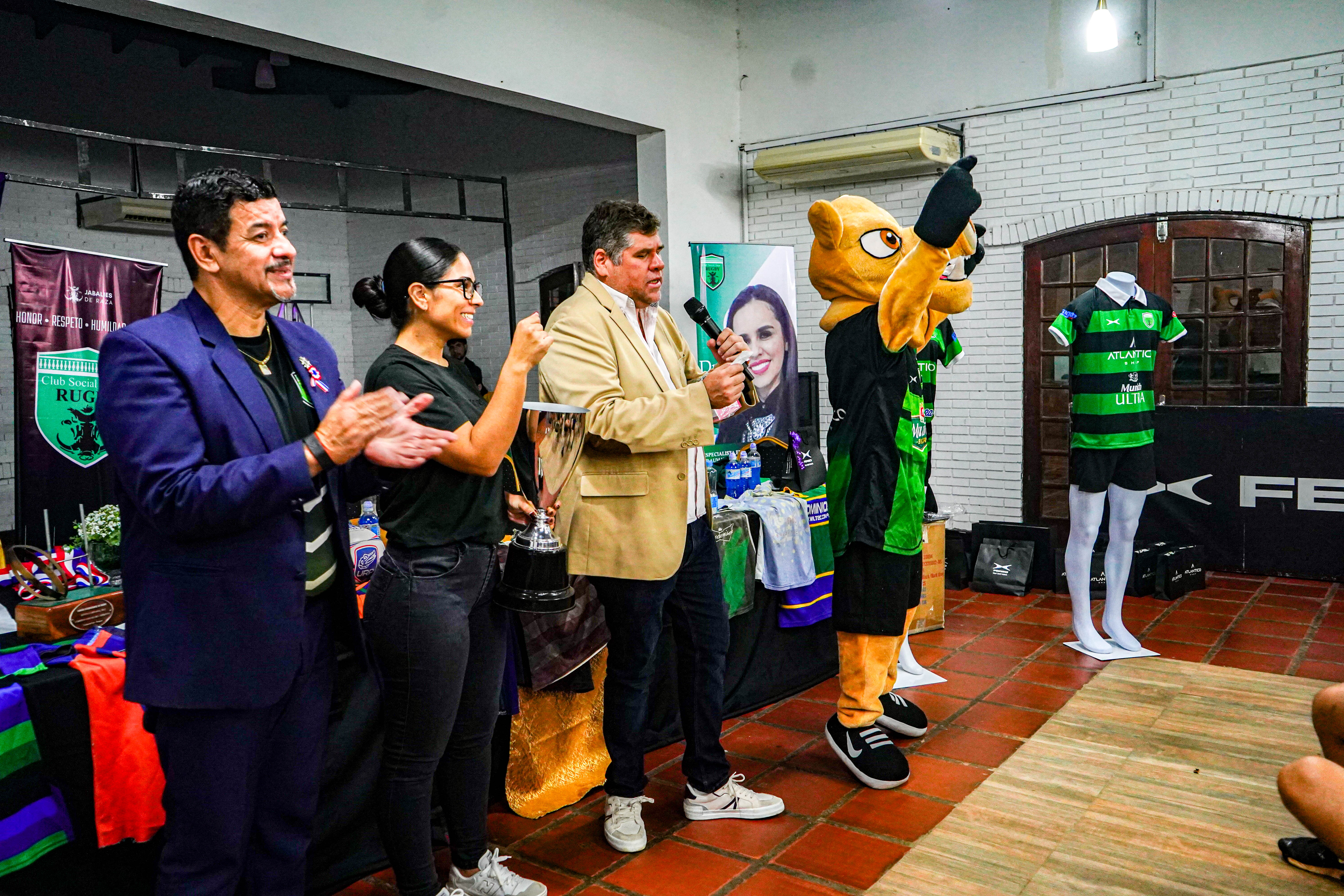 Presentación oficial del nuevo uniforme de los Jabalíes de Raza: Auspicia la UPE FRANCO