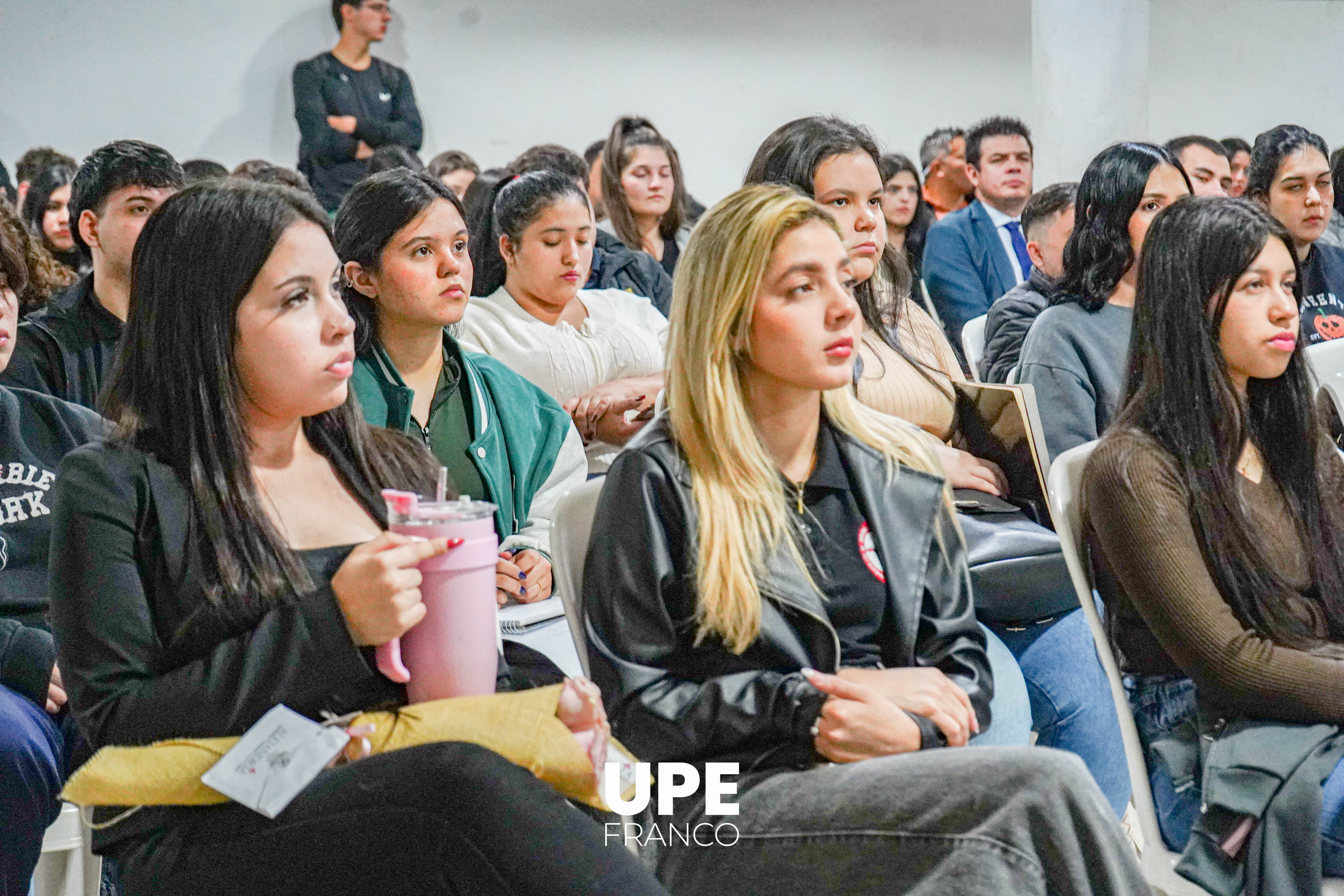 Exhibición del documental “Una vida en nuestro planeta” promueve reflexión sobre cambio climático