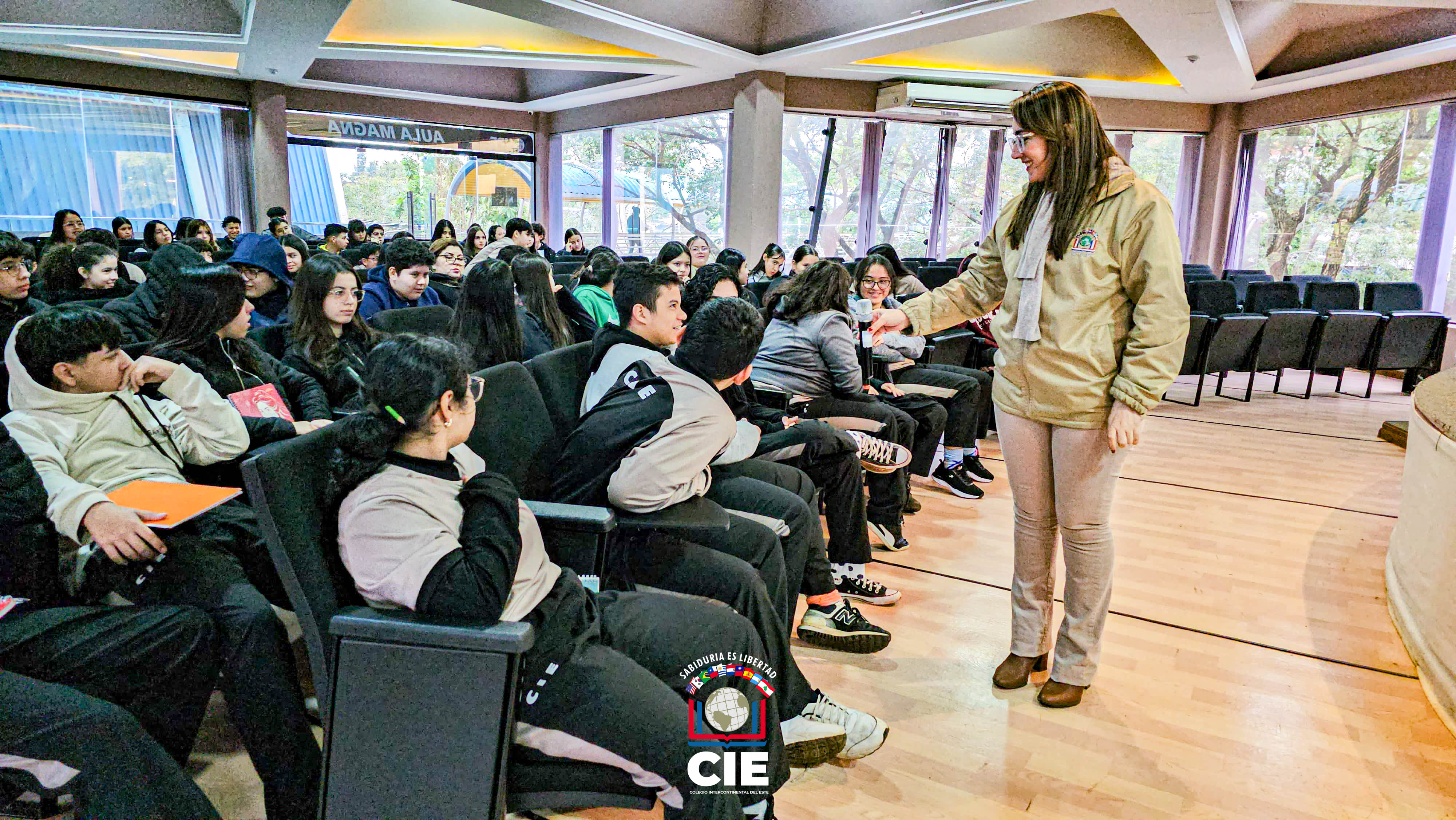 Estudiantes del CIE reflexionan sobre prevención del suicidio: Fortaleciendo la Salud mental