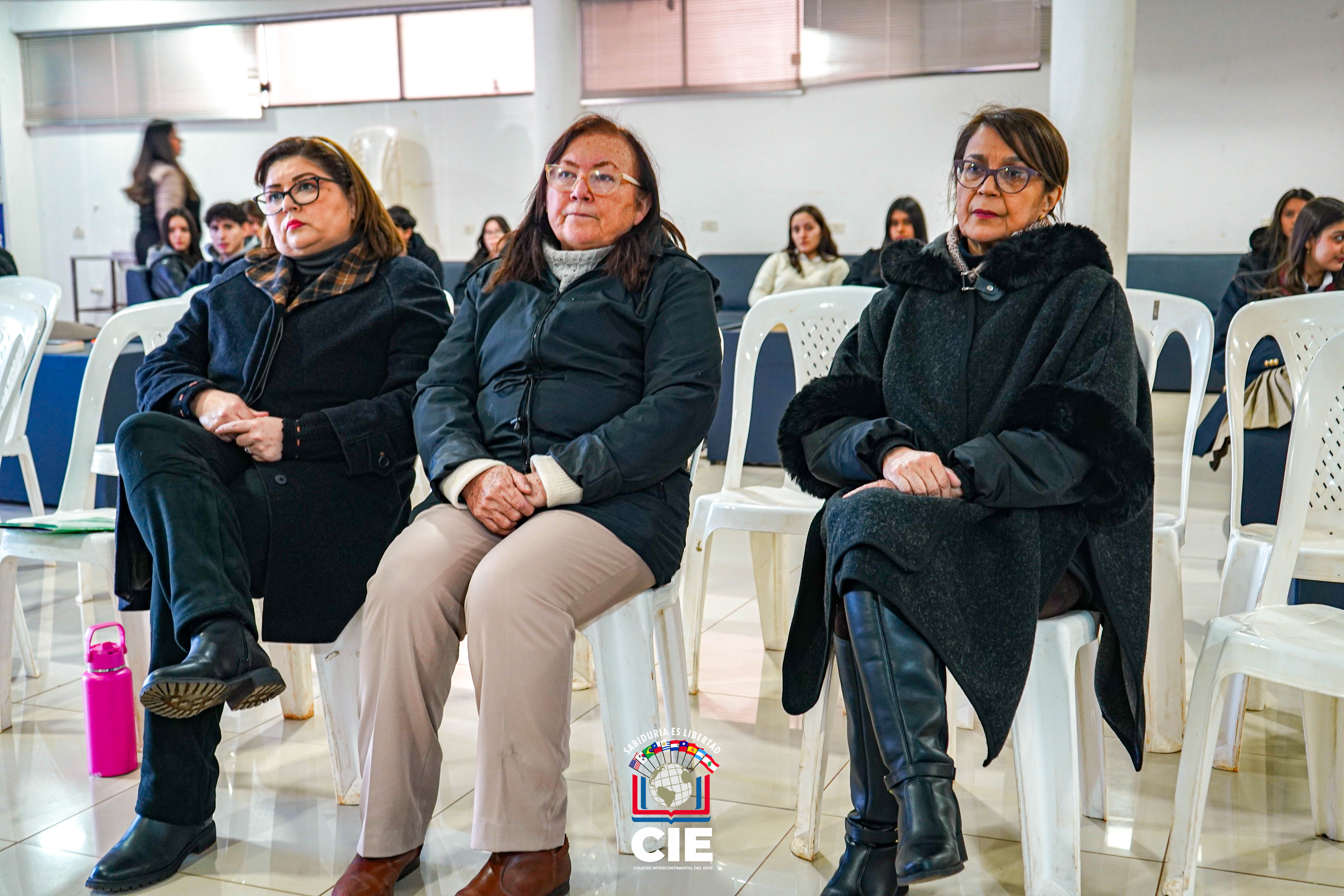 Primera jornada del Café Literario: Clausura del Proyecto Ñe'ery 