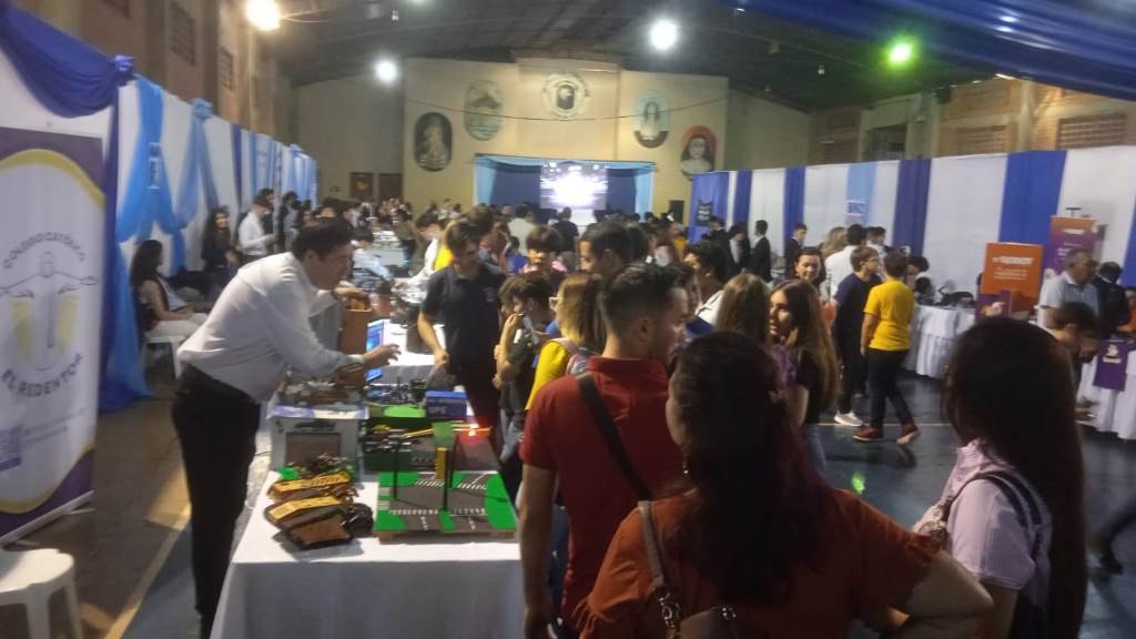 La Facultad de Ciencias de la Informática participo en el encuentro de robótica realizado en el colegio Inmaculada Concepción