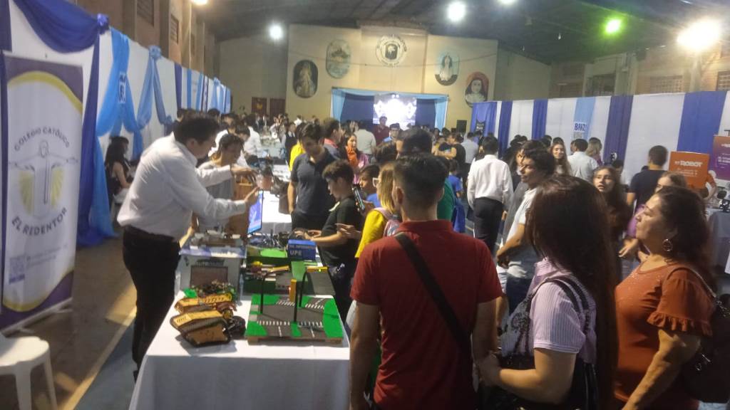 La Facultad de Ciencias de la Informática participo en el encuentro de robótica realizado en el colegio Inmaculada Concepción