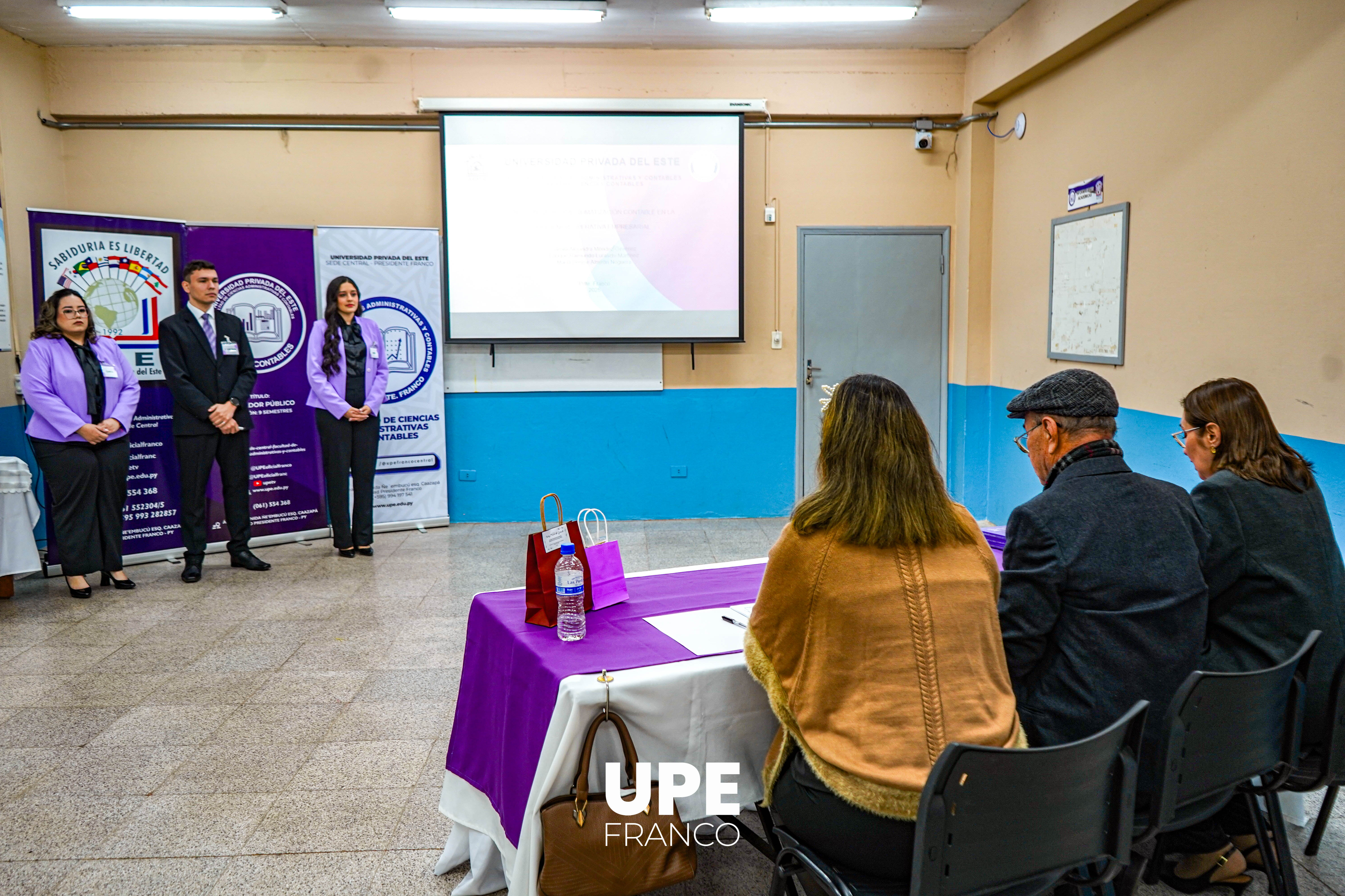 Defensa del Trabajo Final de Grado: Egresan 29 nuevos Contadores Públicos