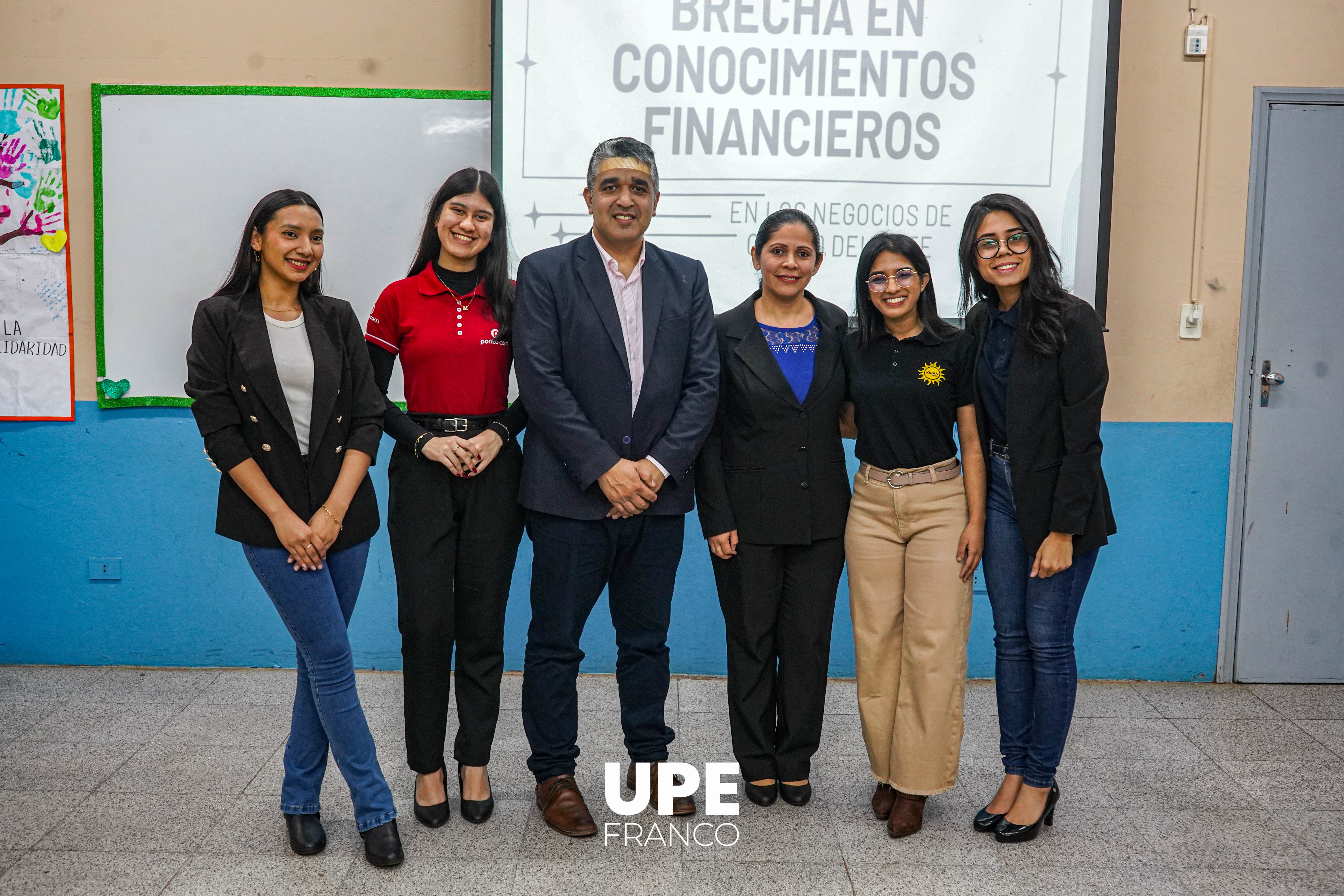 Cierre del Primer Semestre 2025: Presentación de trabajos finales de Organización, Sistemas y Métodos
