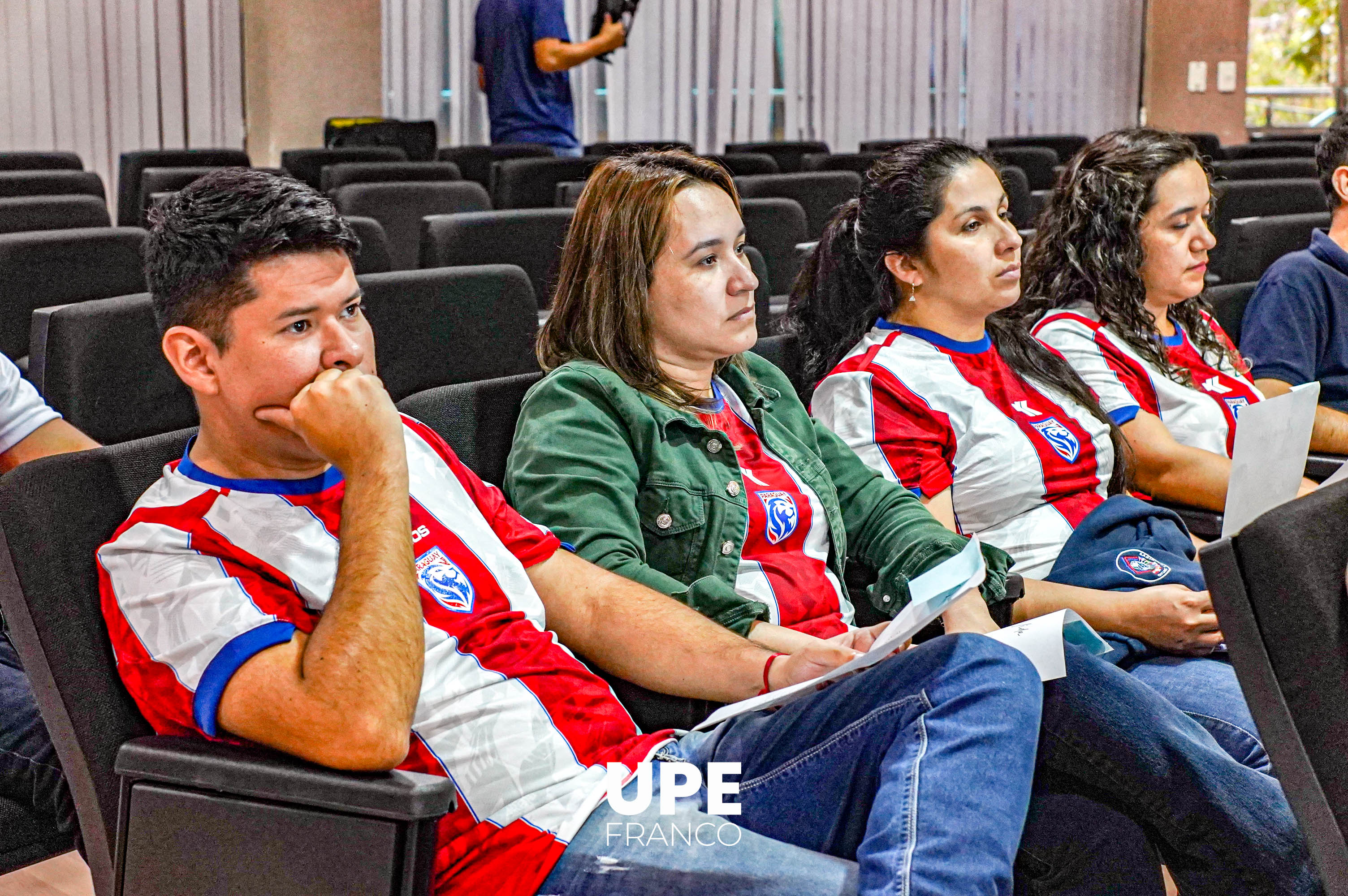 Fortaleciendo equipos con Inteligencia Emocional: Jornada de Capacitación dirigida a funcionarios de la UPE Franco