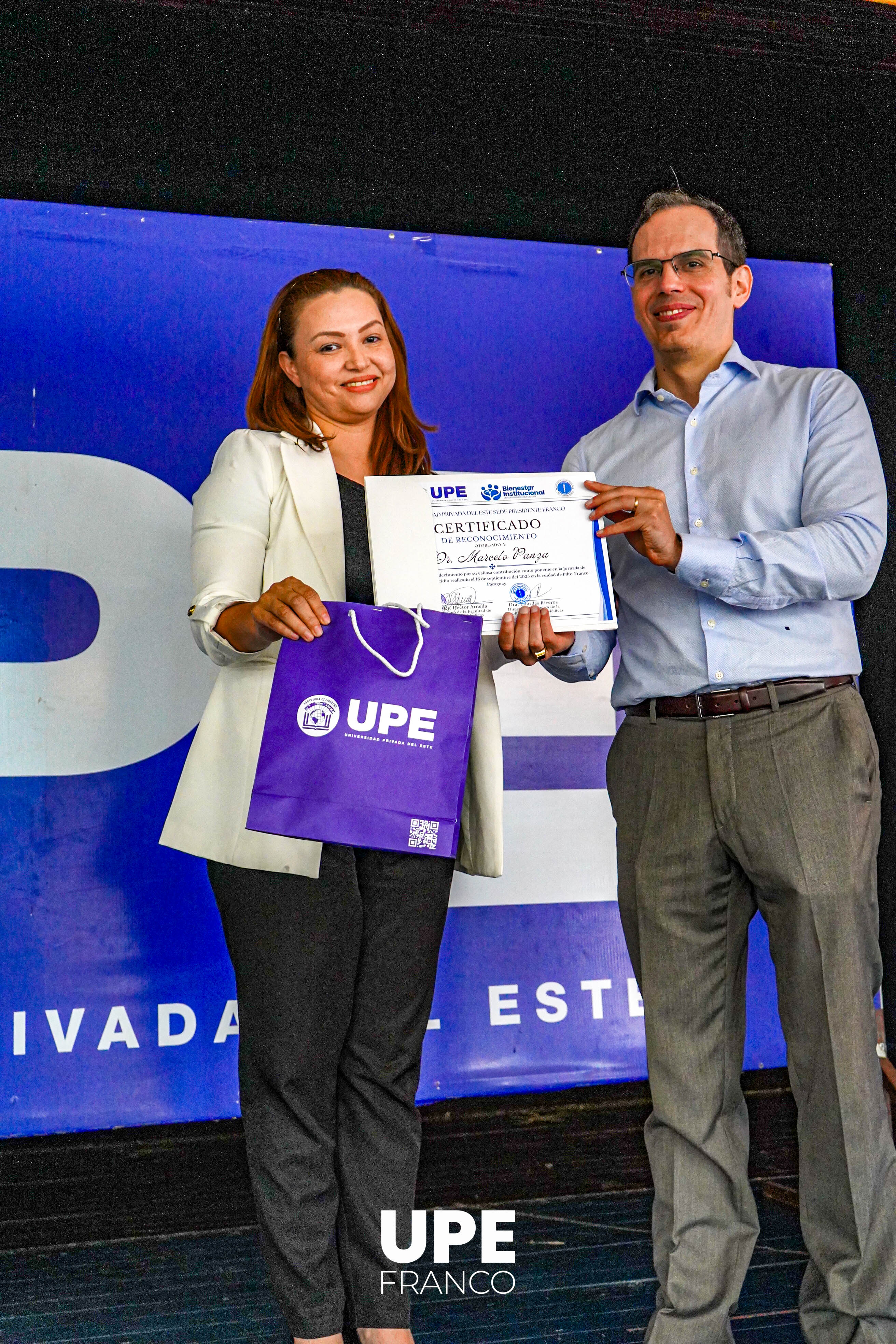 Conferencia sobre Primeros Auxilios Psicológicos y Prevención del Suicidio: Septiembre Amarillo