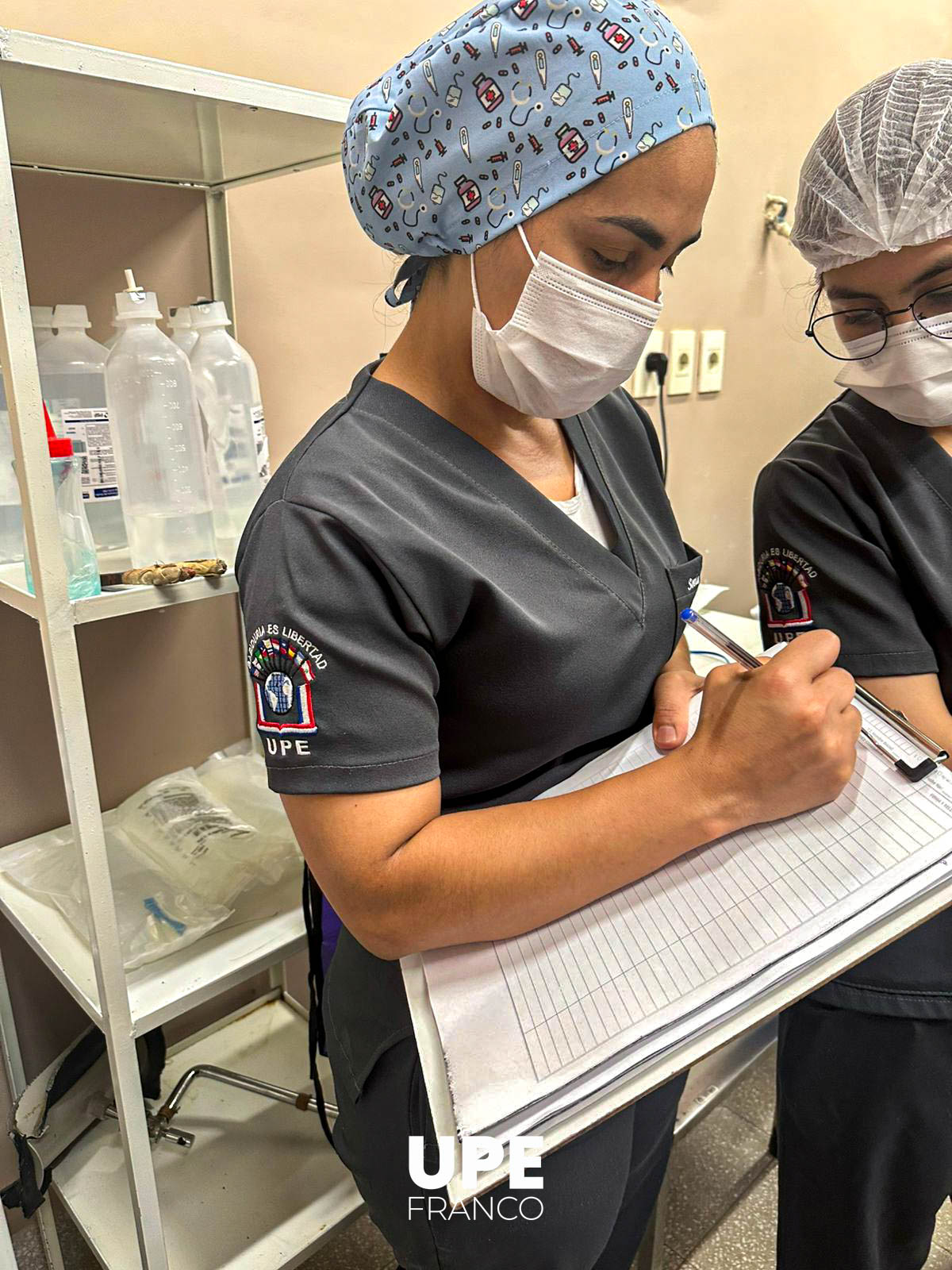 Práctica Profesional V: Estudiantes de Enfermería UPE  realizan prácticas en el Hospital Distrital de Presidente Franco