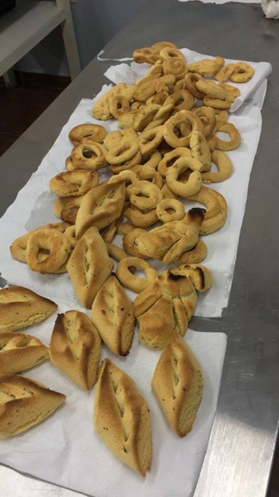 Elaboración de Chipas Laboratorio de Nutrición con los alumnos del 2do grado del colegio CIE