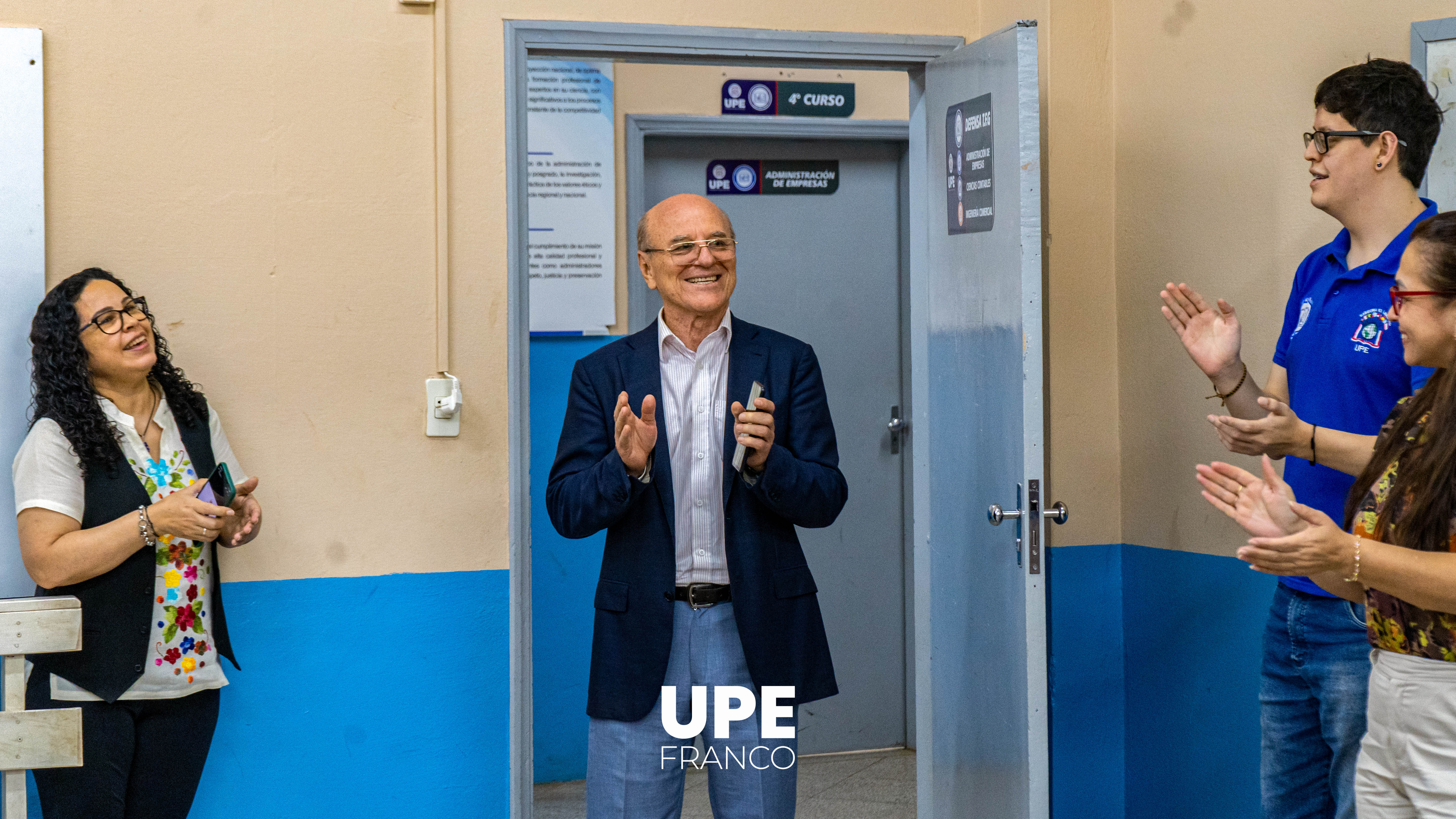 Acto de celebración por el cumpleaños del Prof. MSc. Vicente Fernández Paniagua