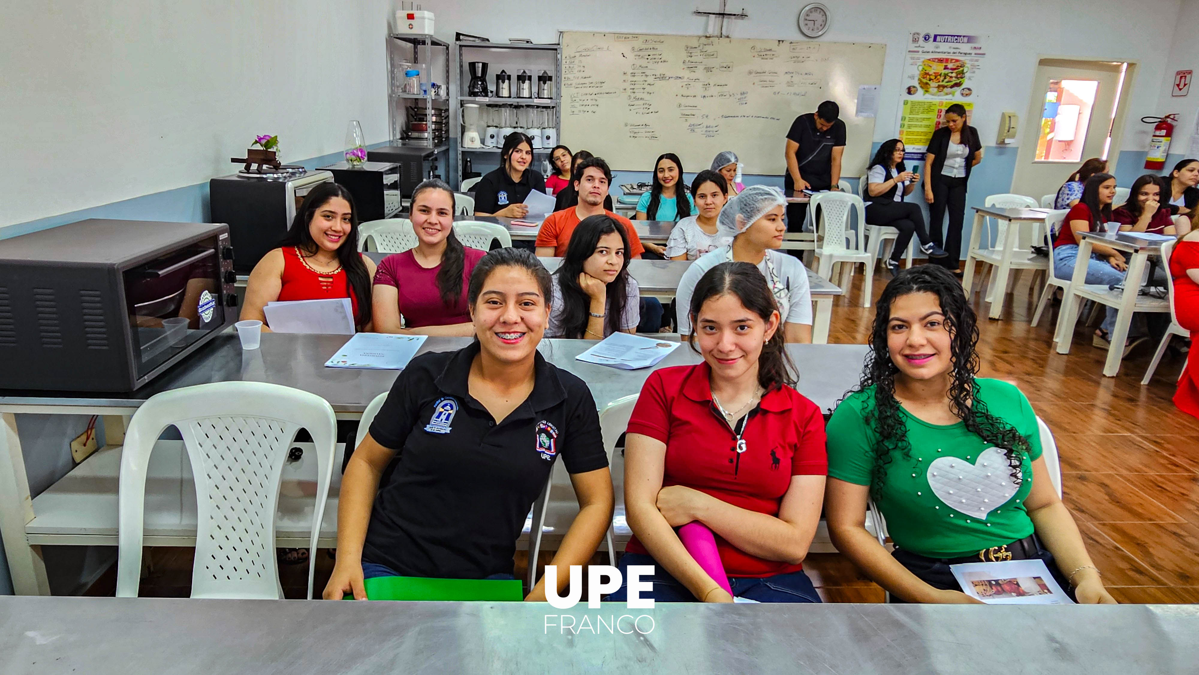 Taller Navideño 2025: “Las recetas tradicionales de la decana Nélida Cappo”