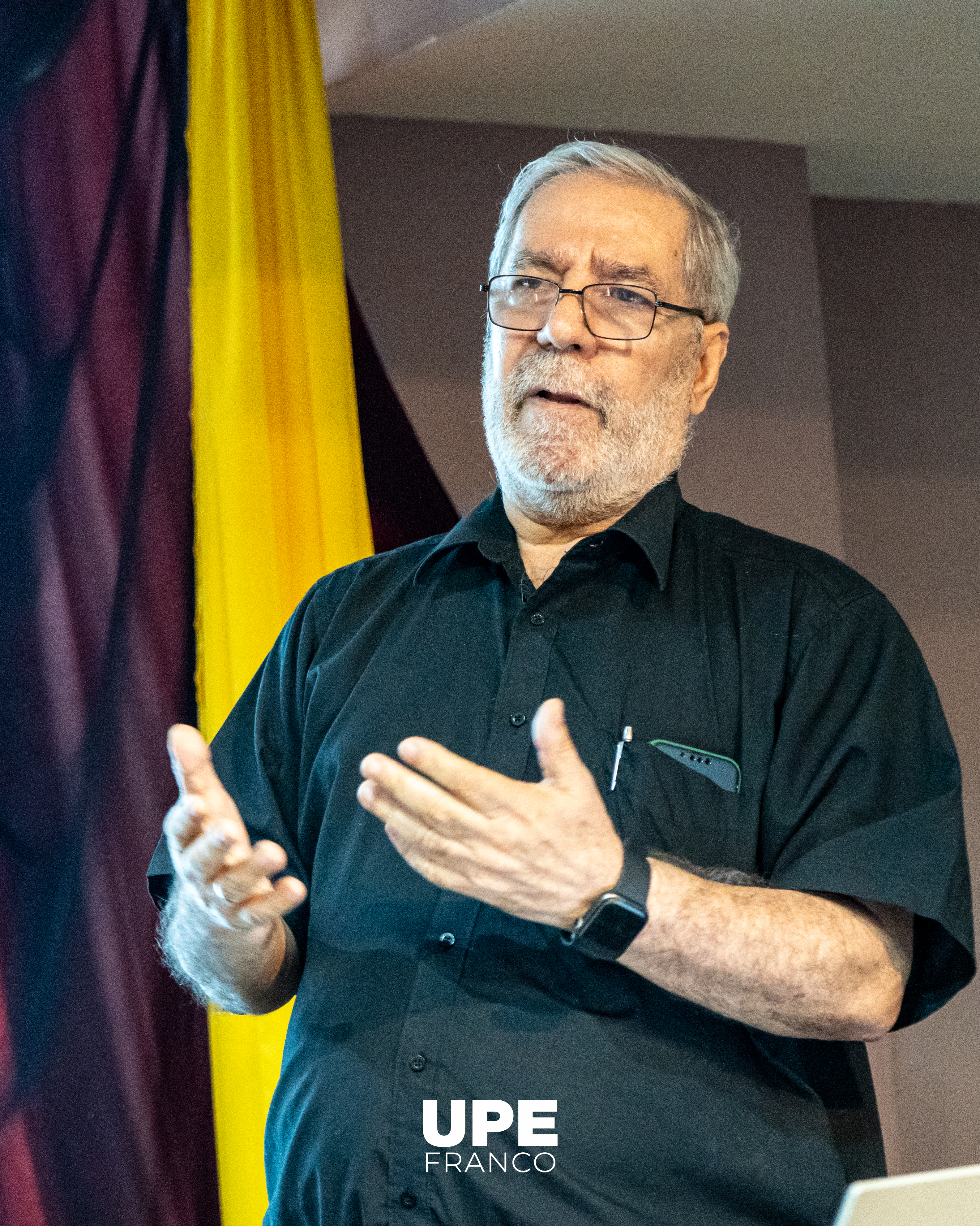 Presentación de Sistema de Repositorio de TFG, Tesis y publicaciones de trabajos de investigación