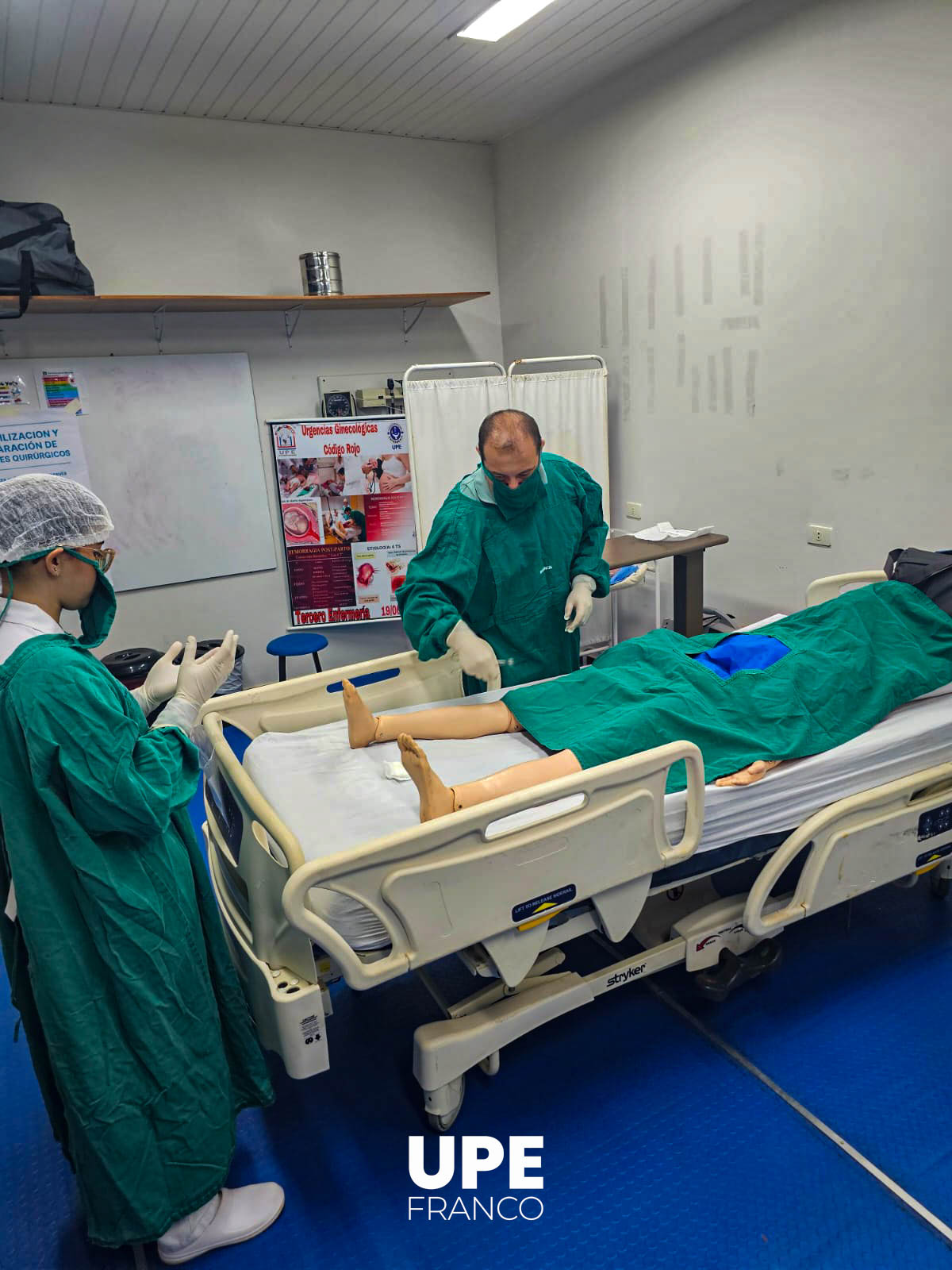 Estudiantes de enfermería UPE realizan prácticas demostrativas