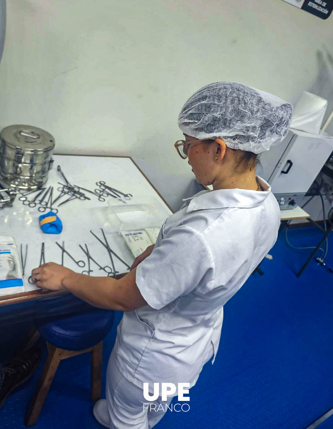 Estudiantes de enfermería UPE realizan prácticas demostrativas