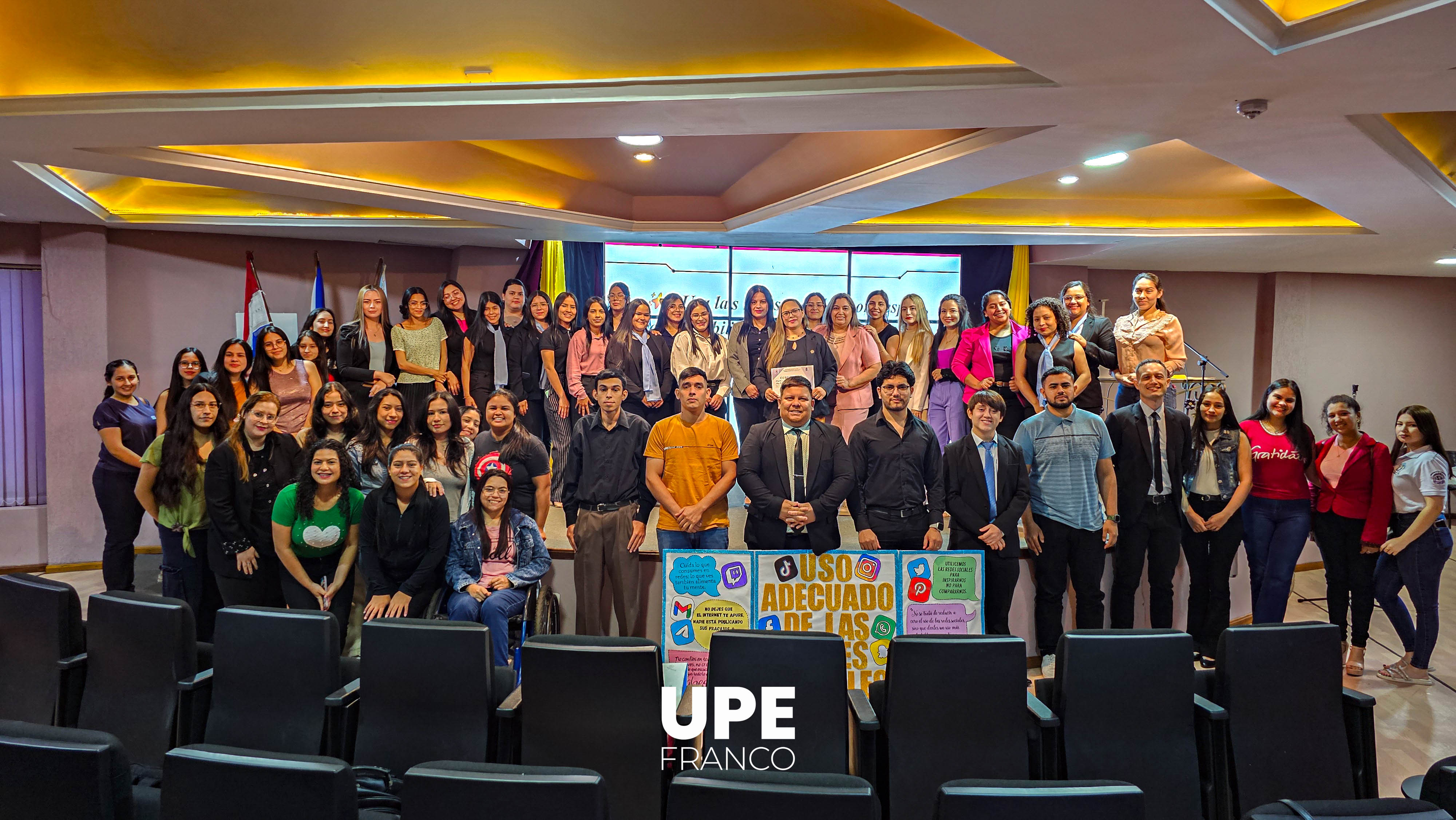 Concluye con éxito el Conversatorio sobre Manejo adecuado de las redes sociales