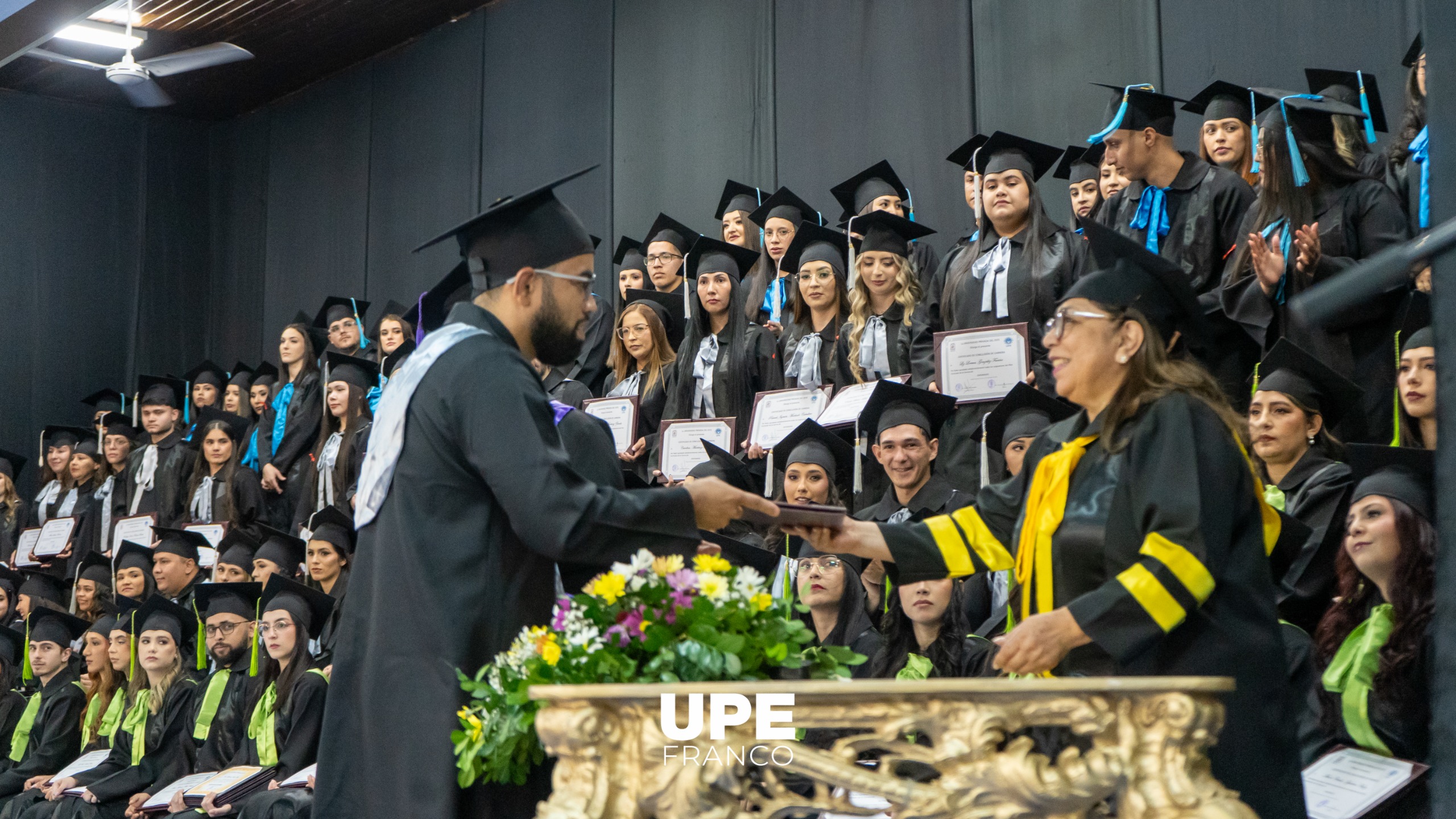 CEREMONIA DE GRADUACIÓN: UPE FRANCO