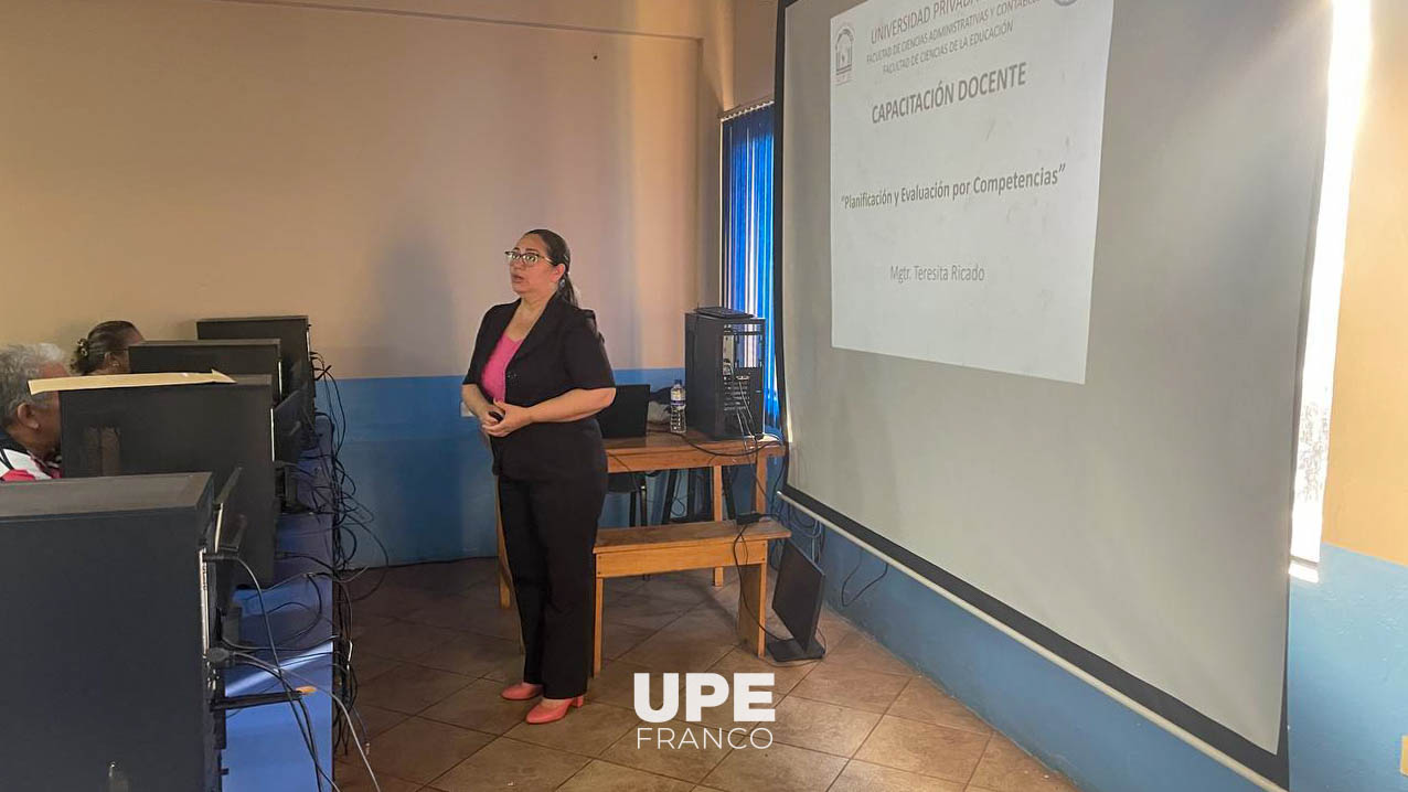 Capacitación Docente sobre Evaluación de Enfoque por Competencias