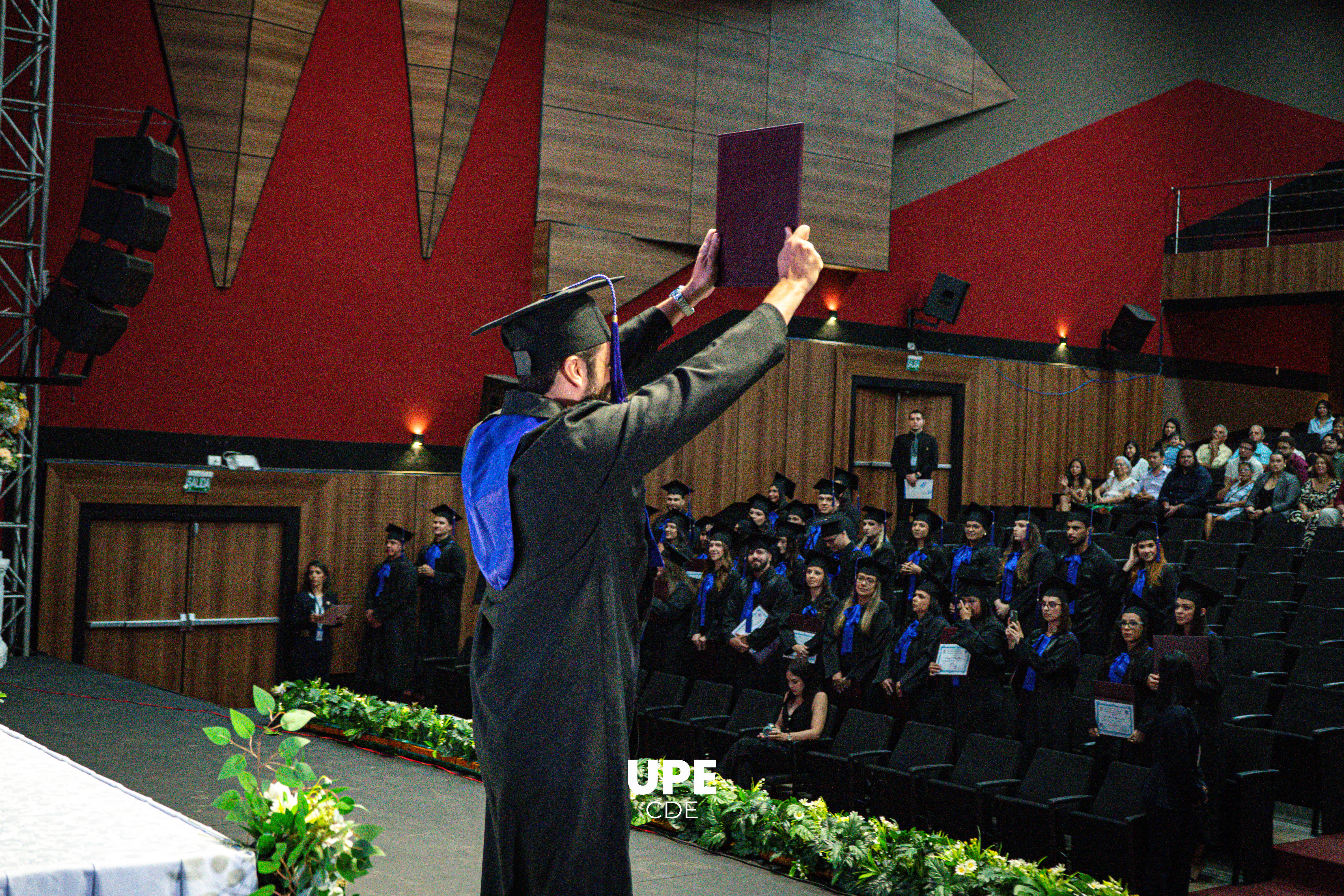 CEREMONIA DE GRADUACIÓN: Facultad de Ciencias Médicas - UPE, Filial CDE