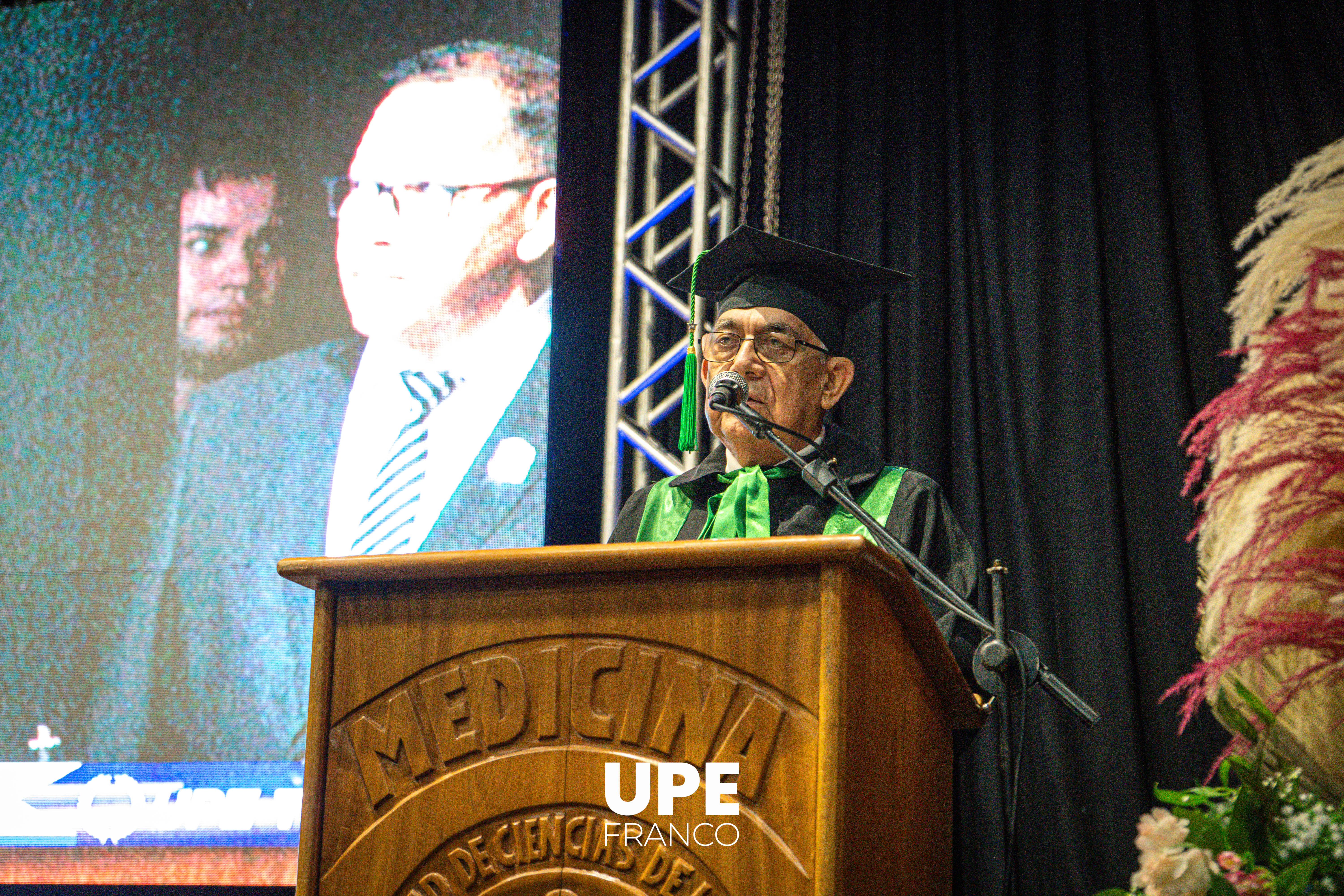 CEREMONIA DE GRADUACIÓN: Carrera de Medicina – UPE FRANCO