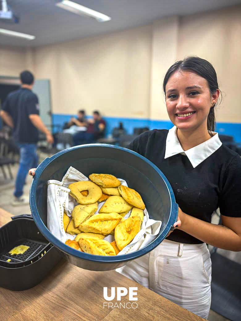 Chipa Apo: Facultad de Ciencias Jurídicas, Políticas y Sociales