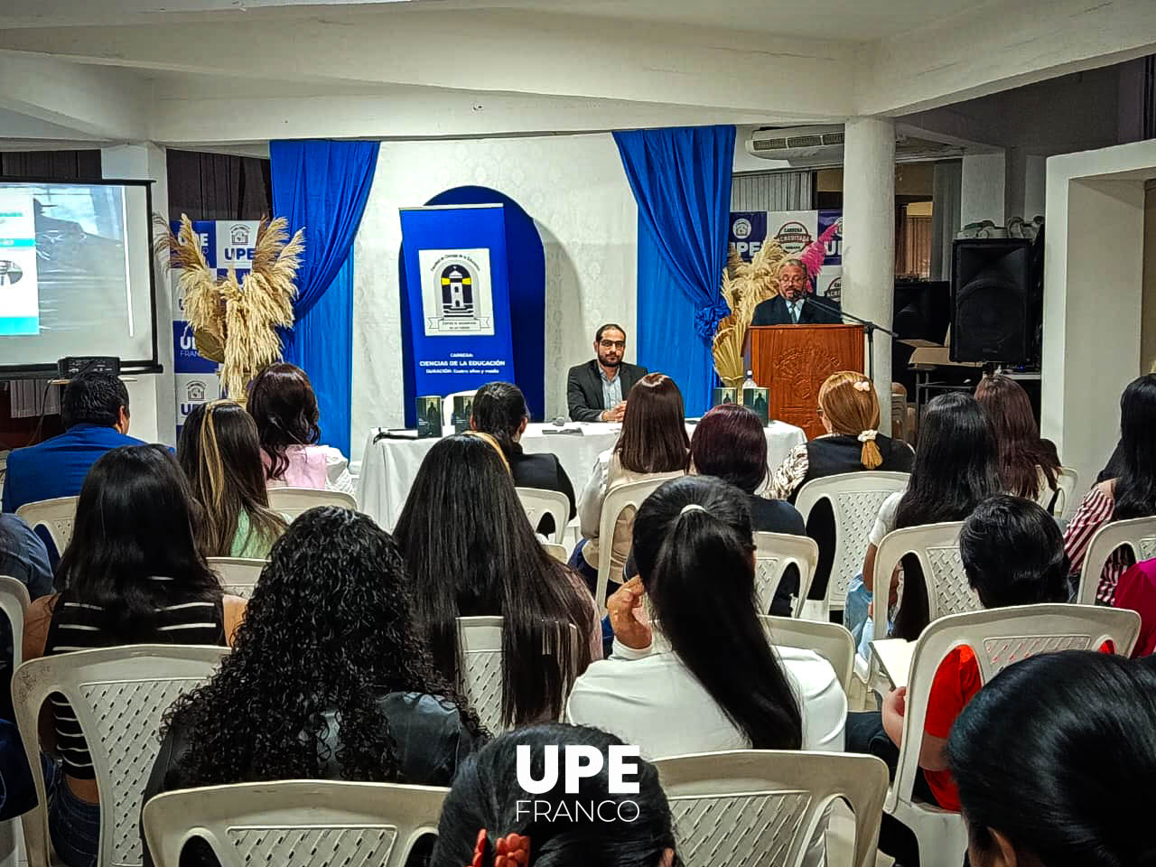 Lanzamiento del libro “Los Informes del Ñacú” e inicio del proyecto de extensión: "Biblioteca Comunitaria"