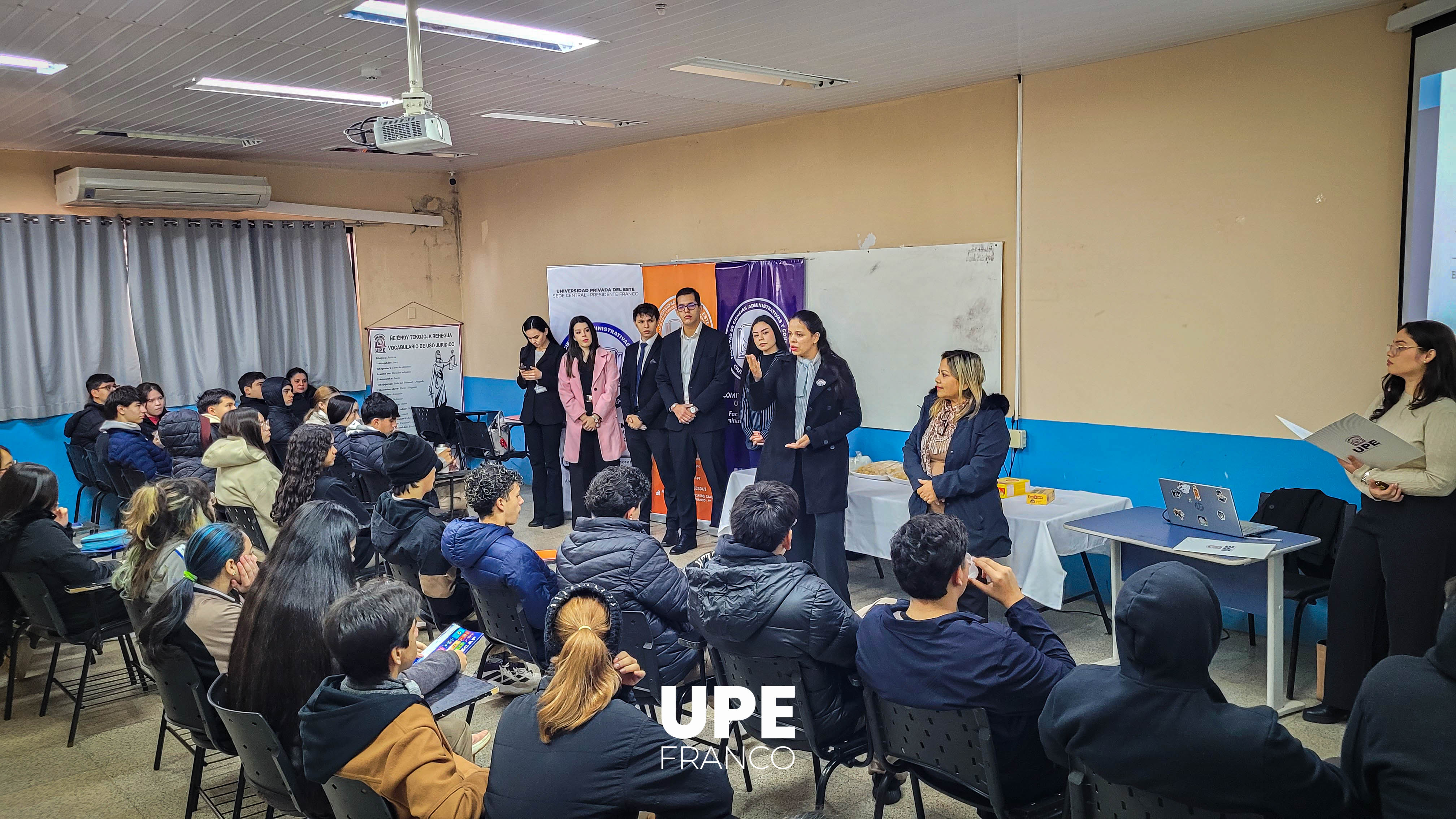Charla sobre Educación Financiera: Facultad de Ciencias Administrativas y Contables