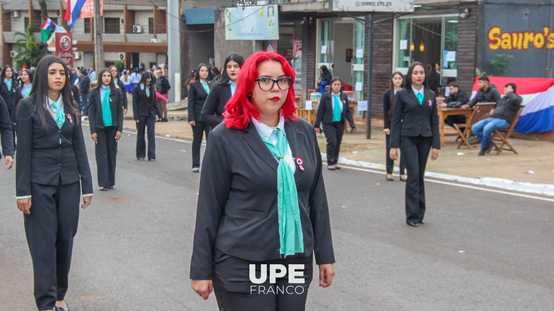 Facultad de Ciencias de la Educación de la UPE Franco participó del desfile estudiantil por las Fiestas Patrias